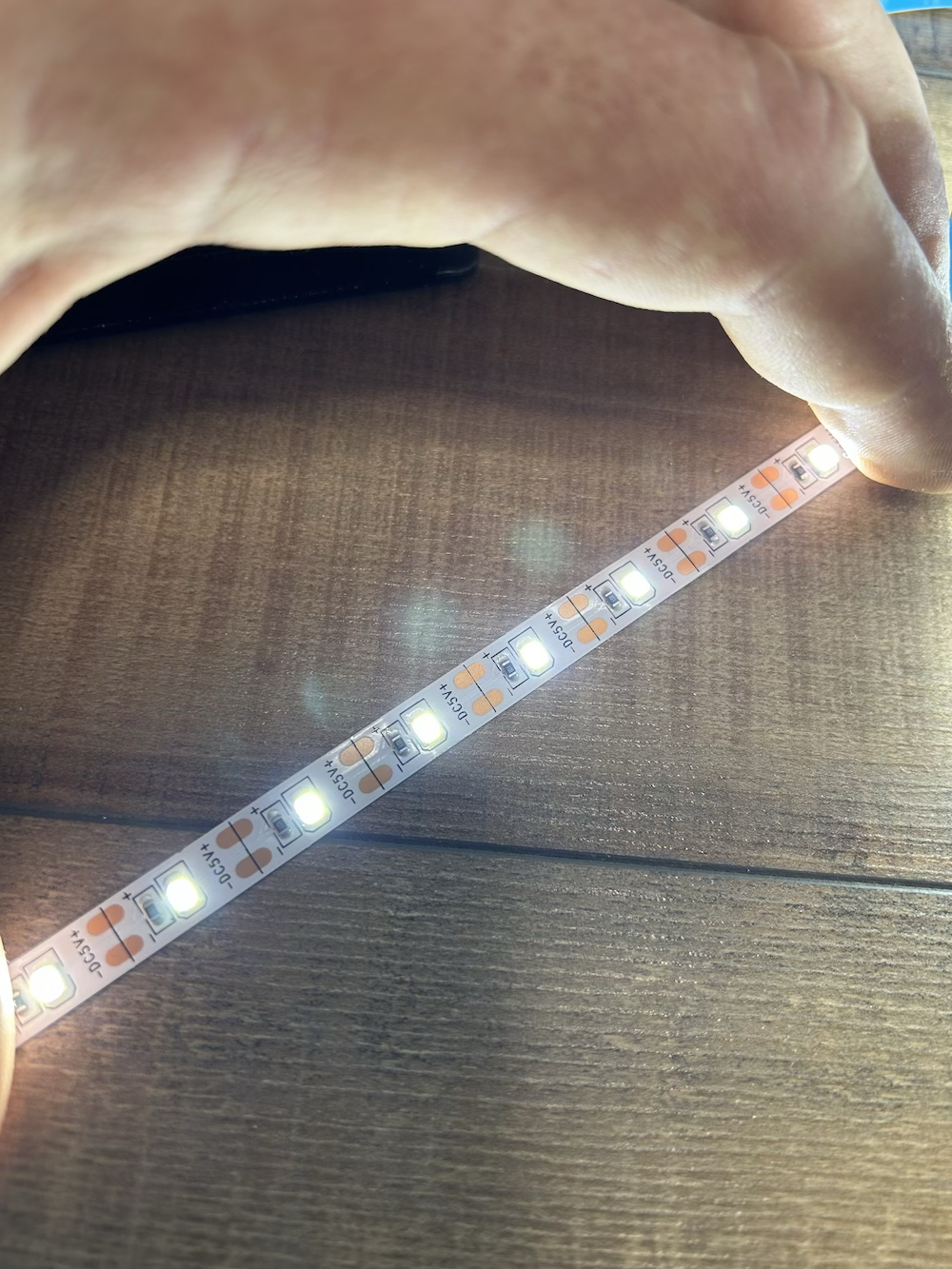 Led стрічка 5 вольт, 4 метри , 4.8 Вт/м, +USB (холодний-білий)