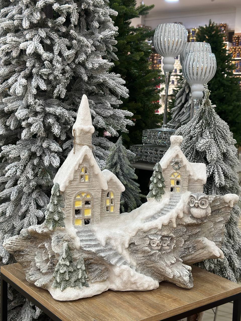 Декоративна фігура Будинок у лісі з LED підсвіткою