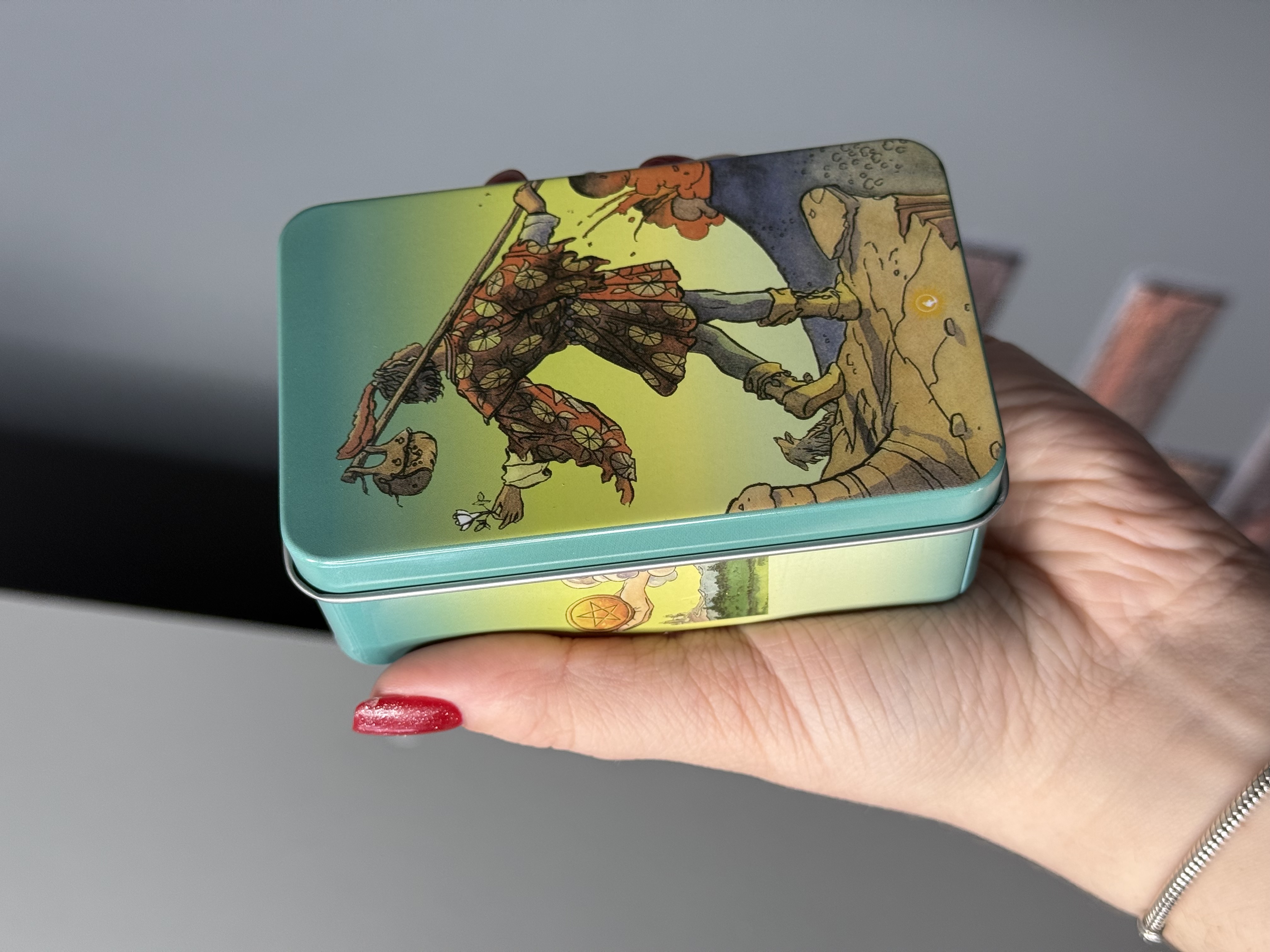 Міні-колода Таро Нового бачення у металевій коробочці