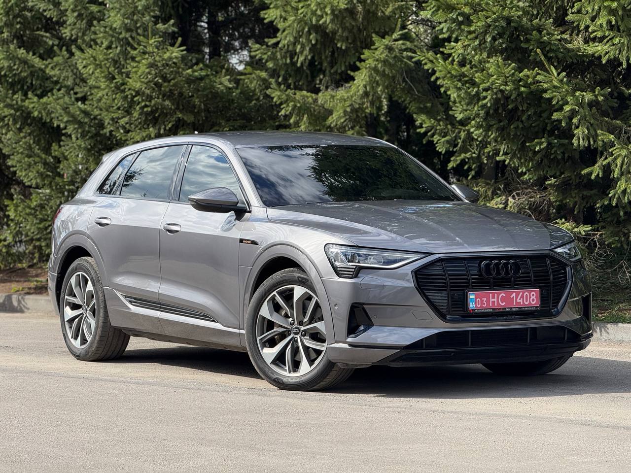 Audi E-Tron 55