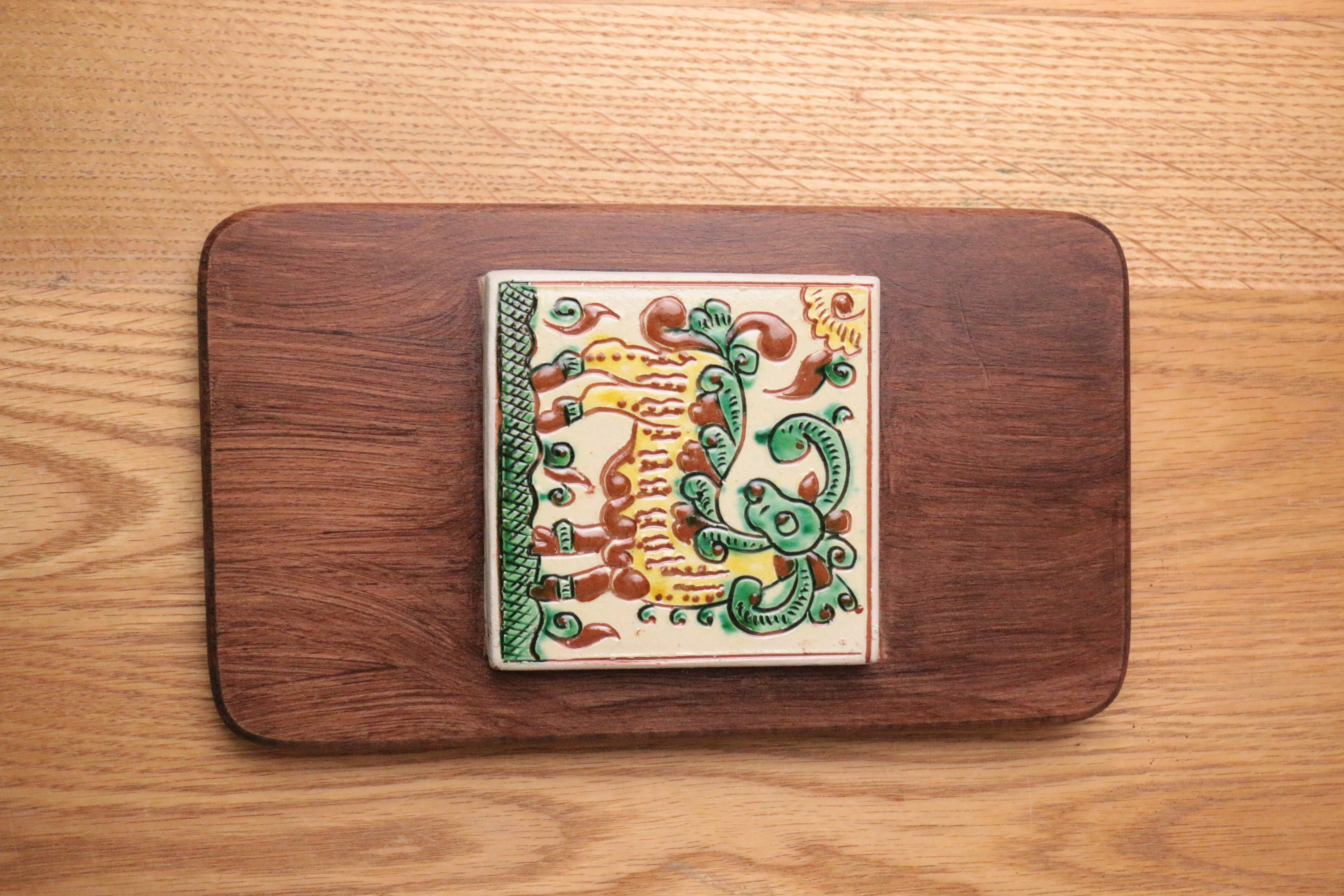 Плиточка на дереві для декору дому, 25*13 см