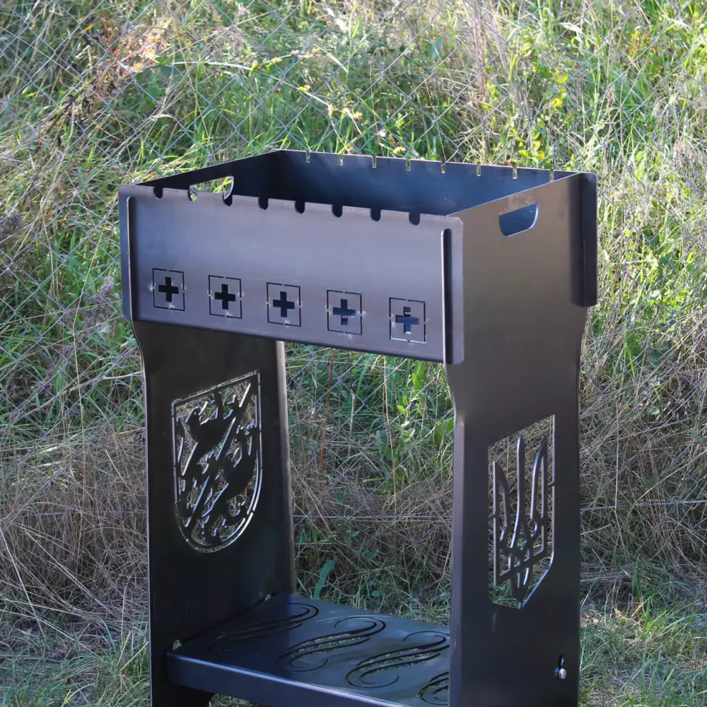 Мангал розбірний високий з підставкою для дров на 8 шампурів