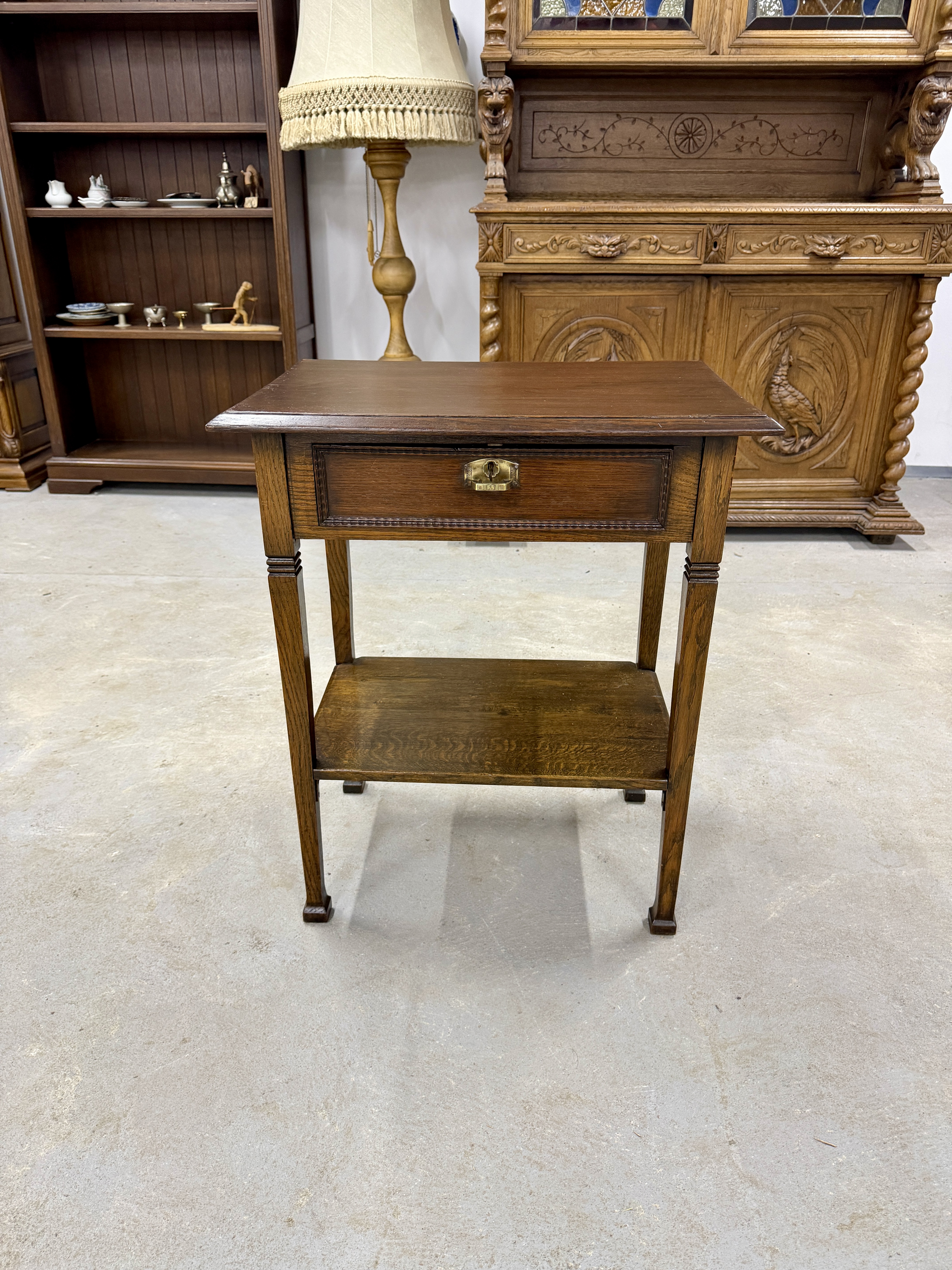 Класична тумба з масиву дуба