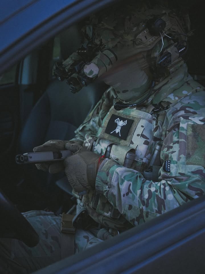 Тактична мембранна софт-шелл куртка "S.W.R.S. LEVEL 5 SOF JACKET MULTICAM" від українського бренду "А.Т.А.К.А".