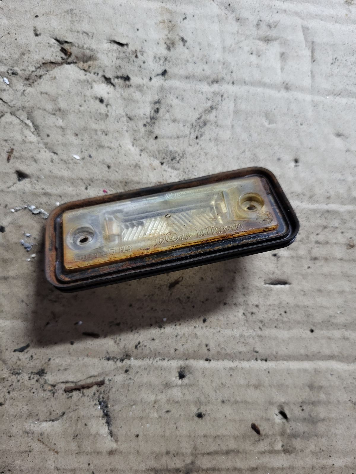 Плафон підсвідки номера Passat B6 BMP