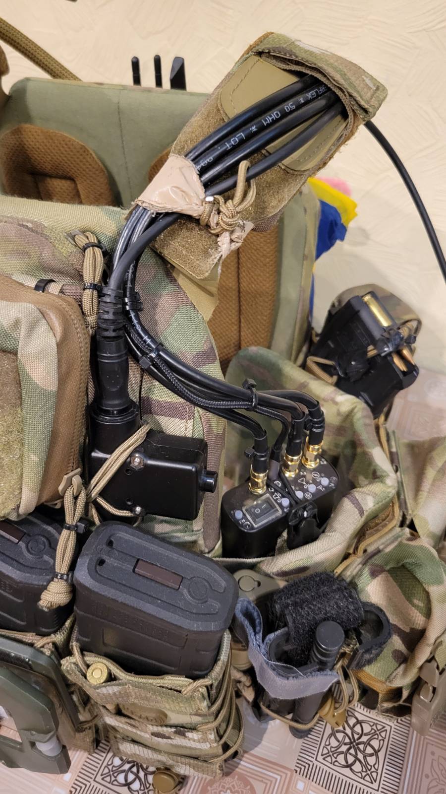 Трьохдіапазонна універсальна система детекції дронів "OBRIY 1.3C" від українського бренду "Kara Dag Tech".