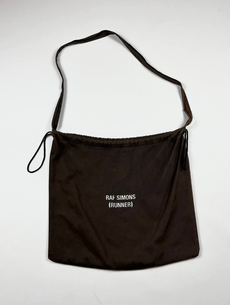 RAF SIMONS RUNNER BROWN BAG  ( BLOODY STORE )