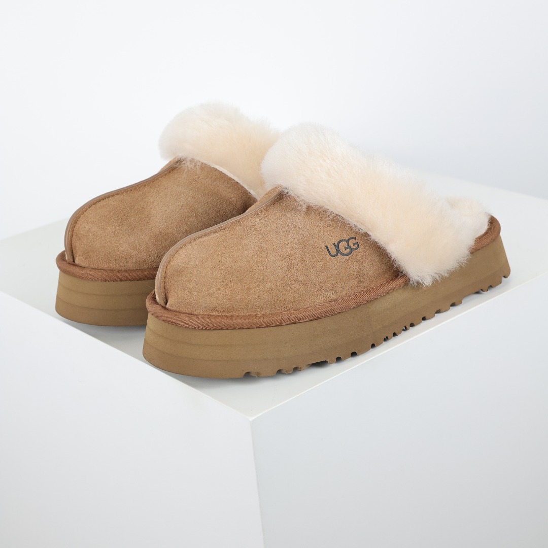 Klapki UGG Star Slippers