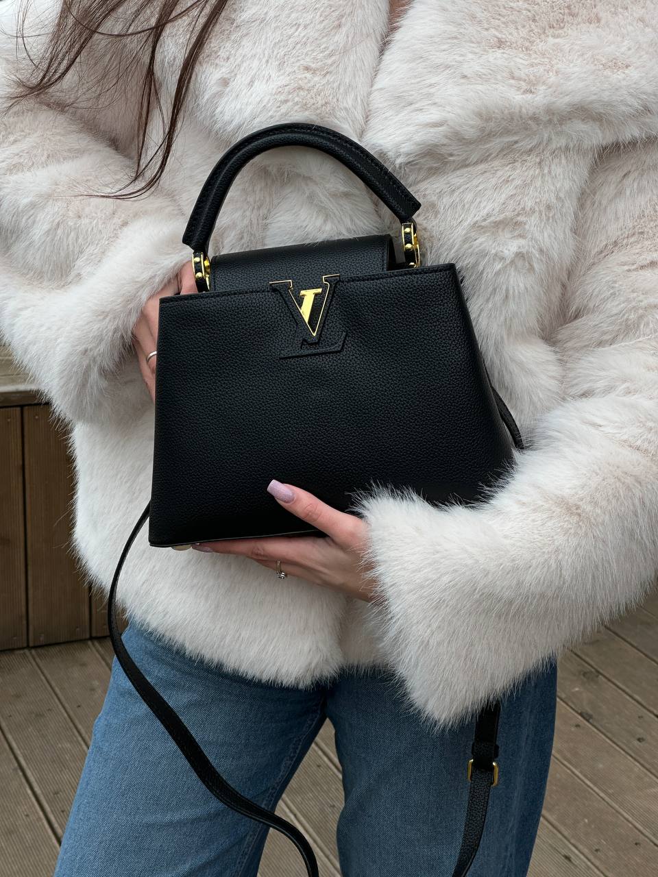 Louis Vuitton Capucines BB Black/Gold