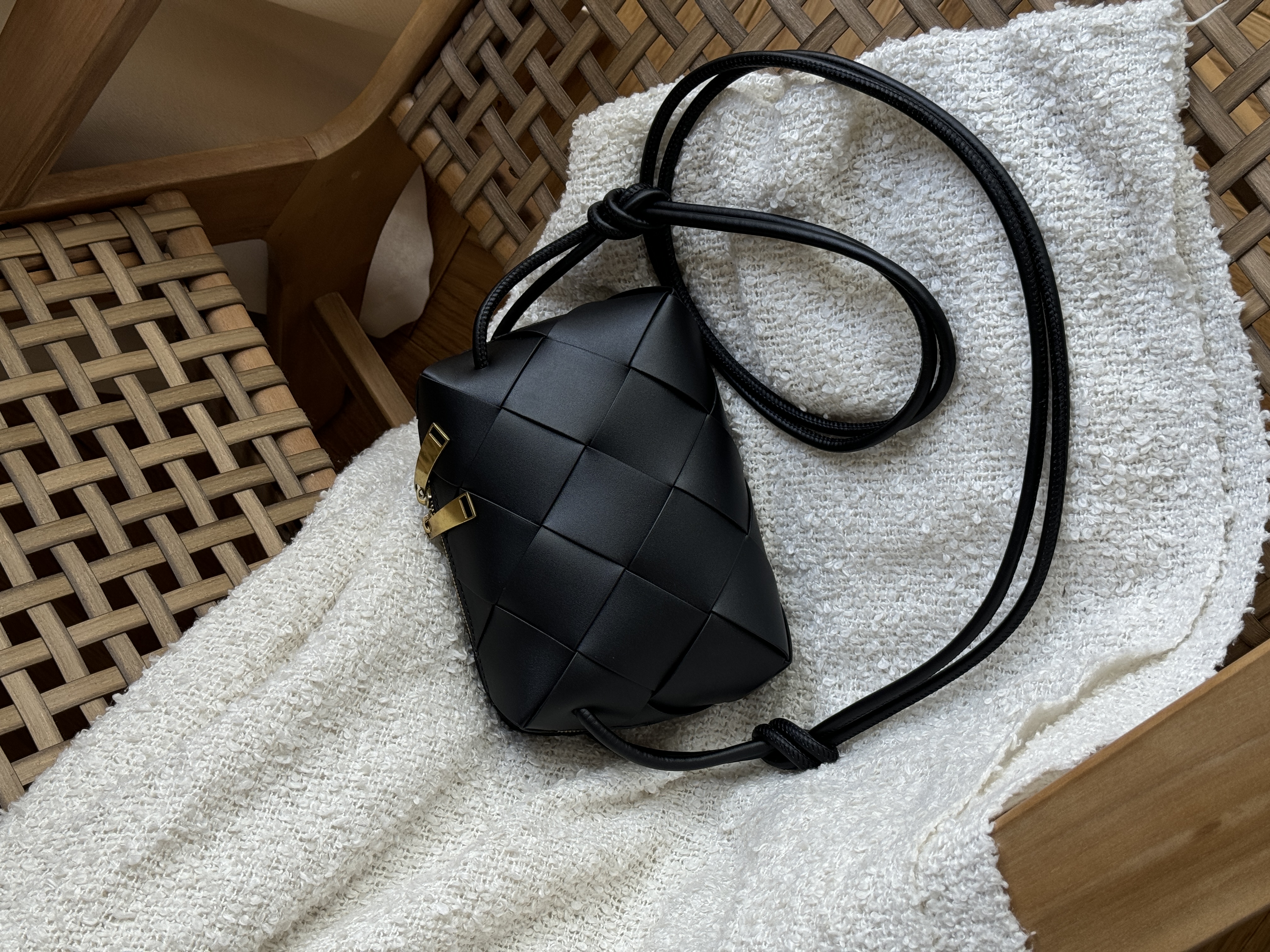Bottega Veneta Mini Camera Bag Black/Gold