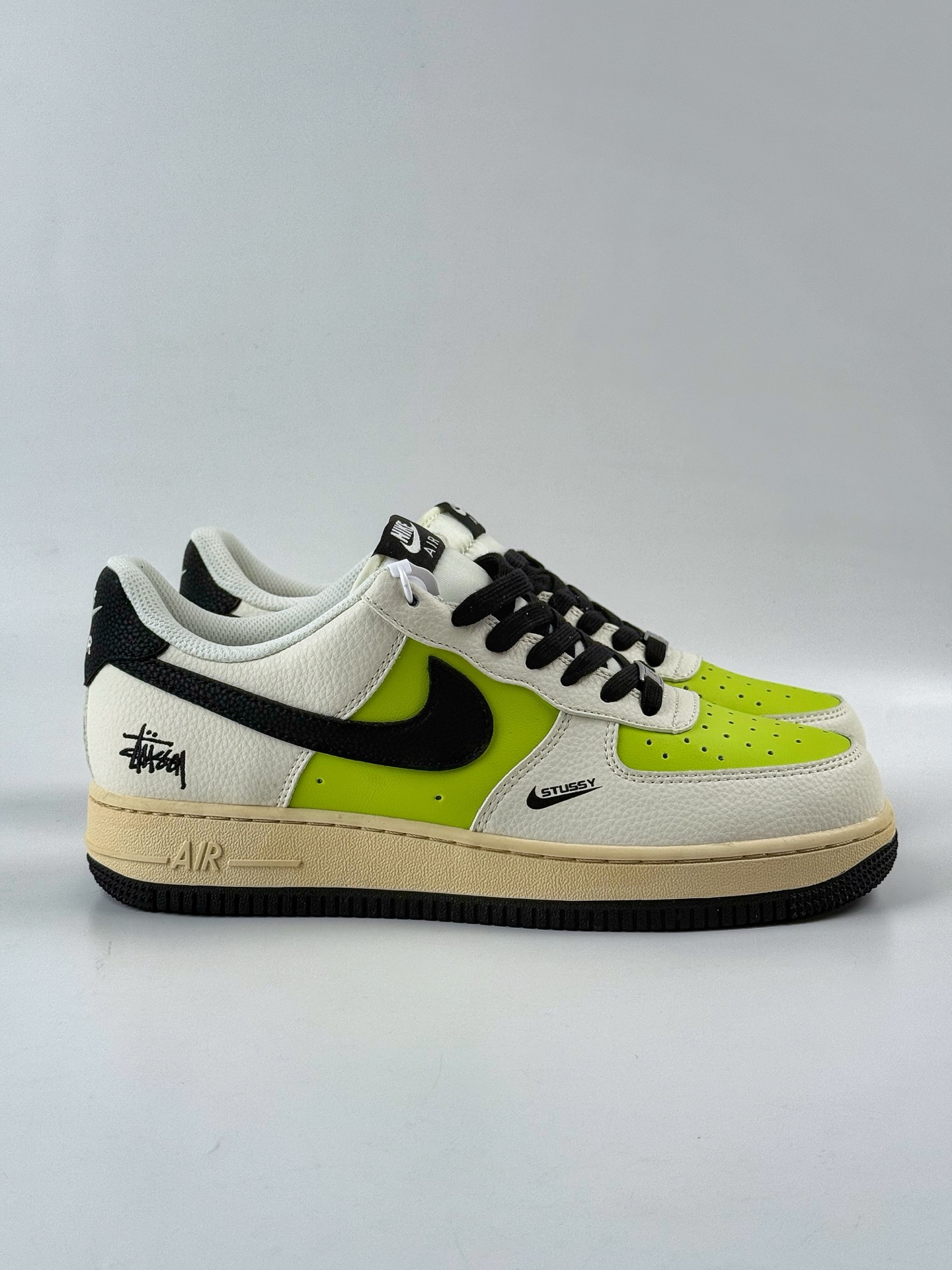 Nike Air Force 1 Low 07 x Stussy  QW5836-002