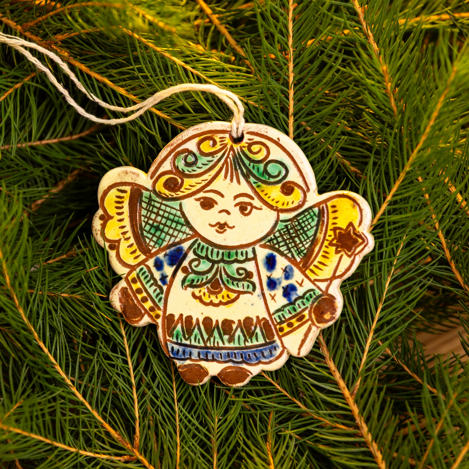 Керамічна ялинкова прикраса "Дівча", 10 см