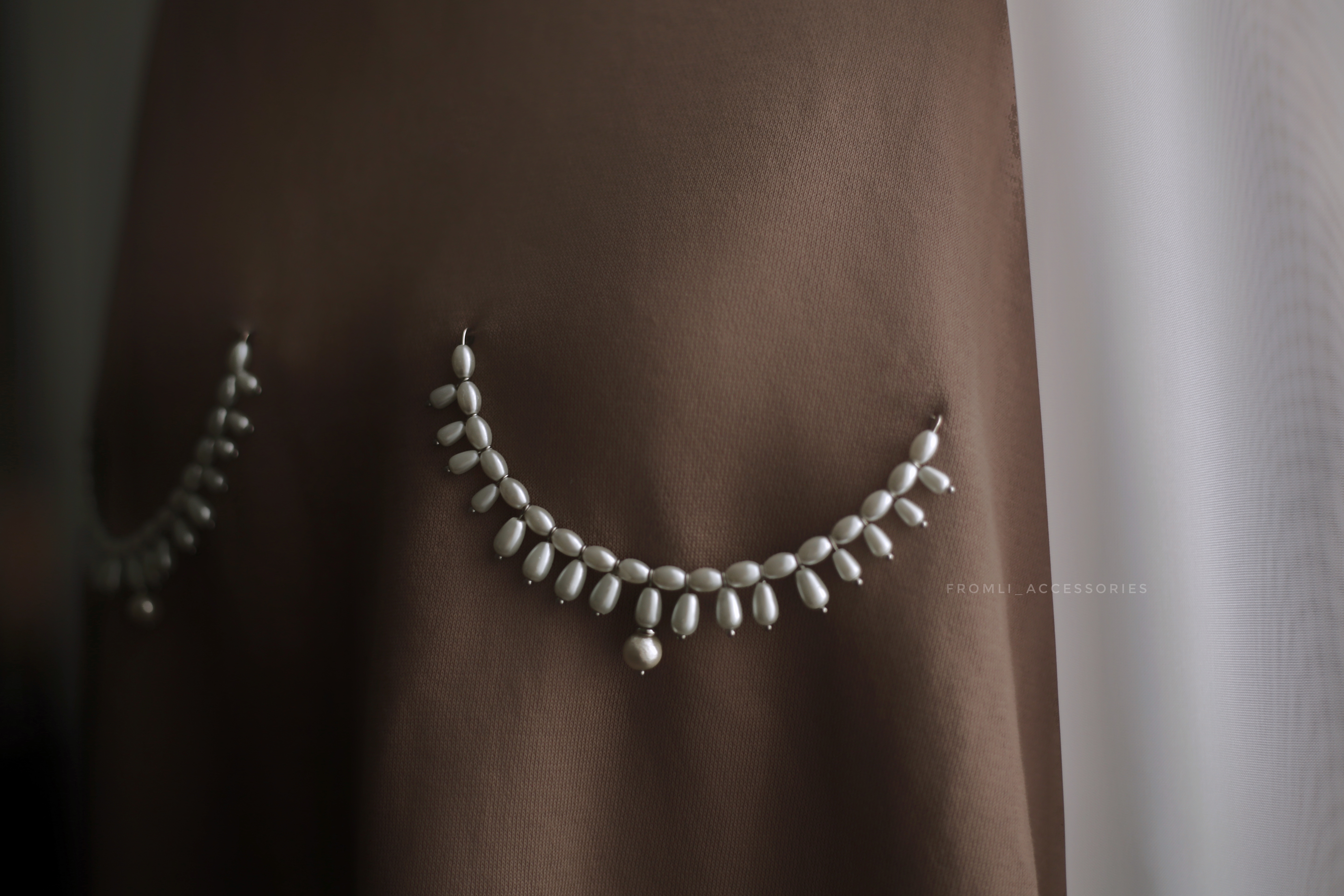 Декоративна підвіска “Pearl Curve”