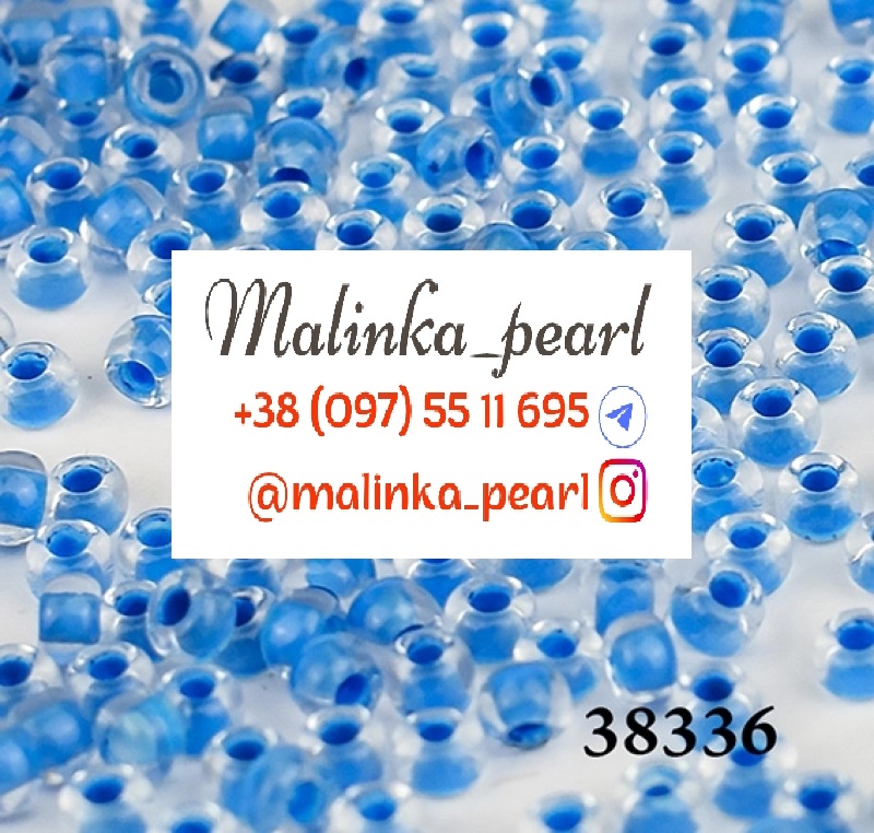 Бісер блакитний, кристальний з фарбованим отвором