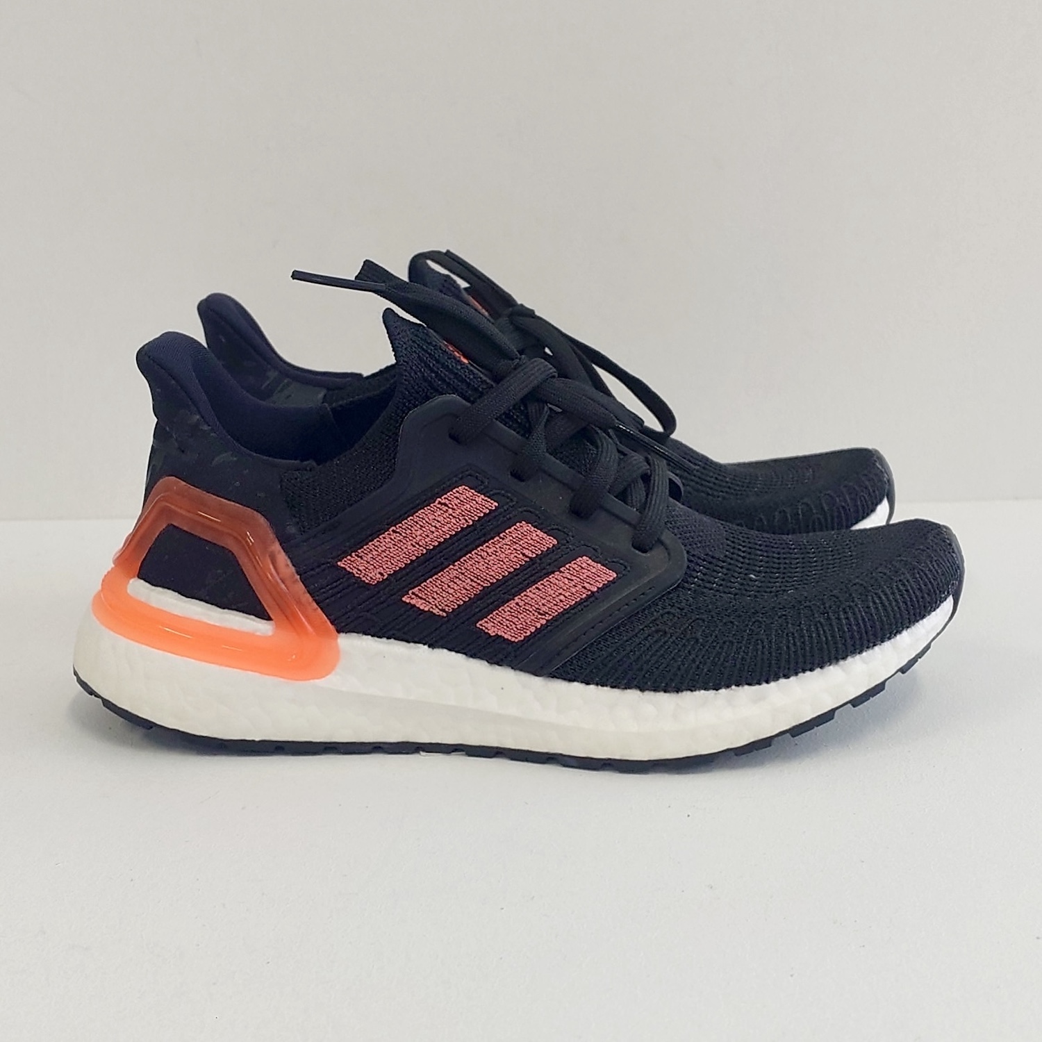 Кросівки Adidas Primeblue (36)