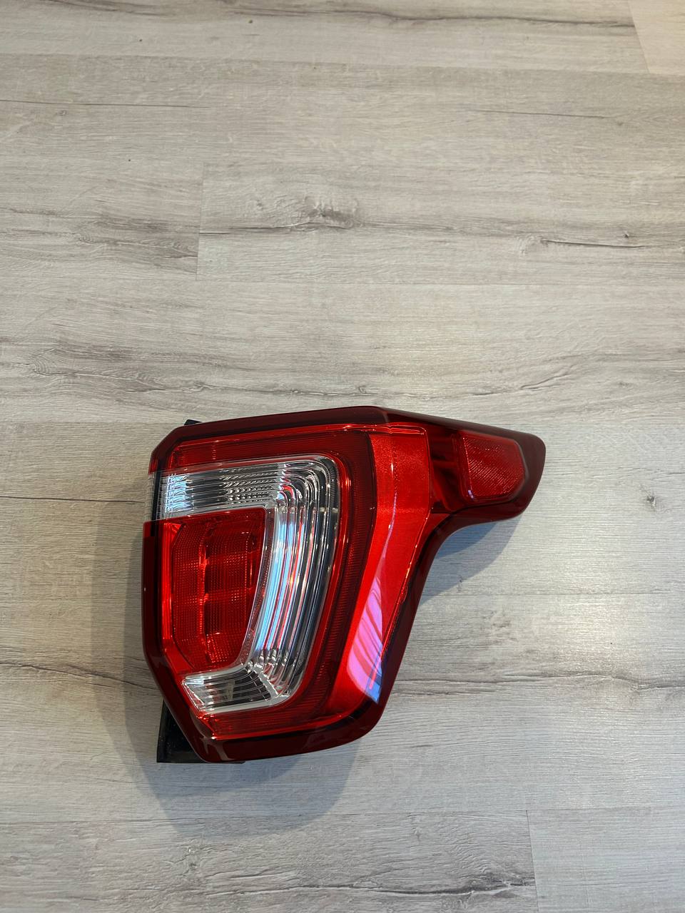 Ford Explorer б.у оригінал Права в крило 2016 - 2019 роки
