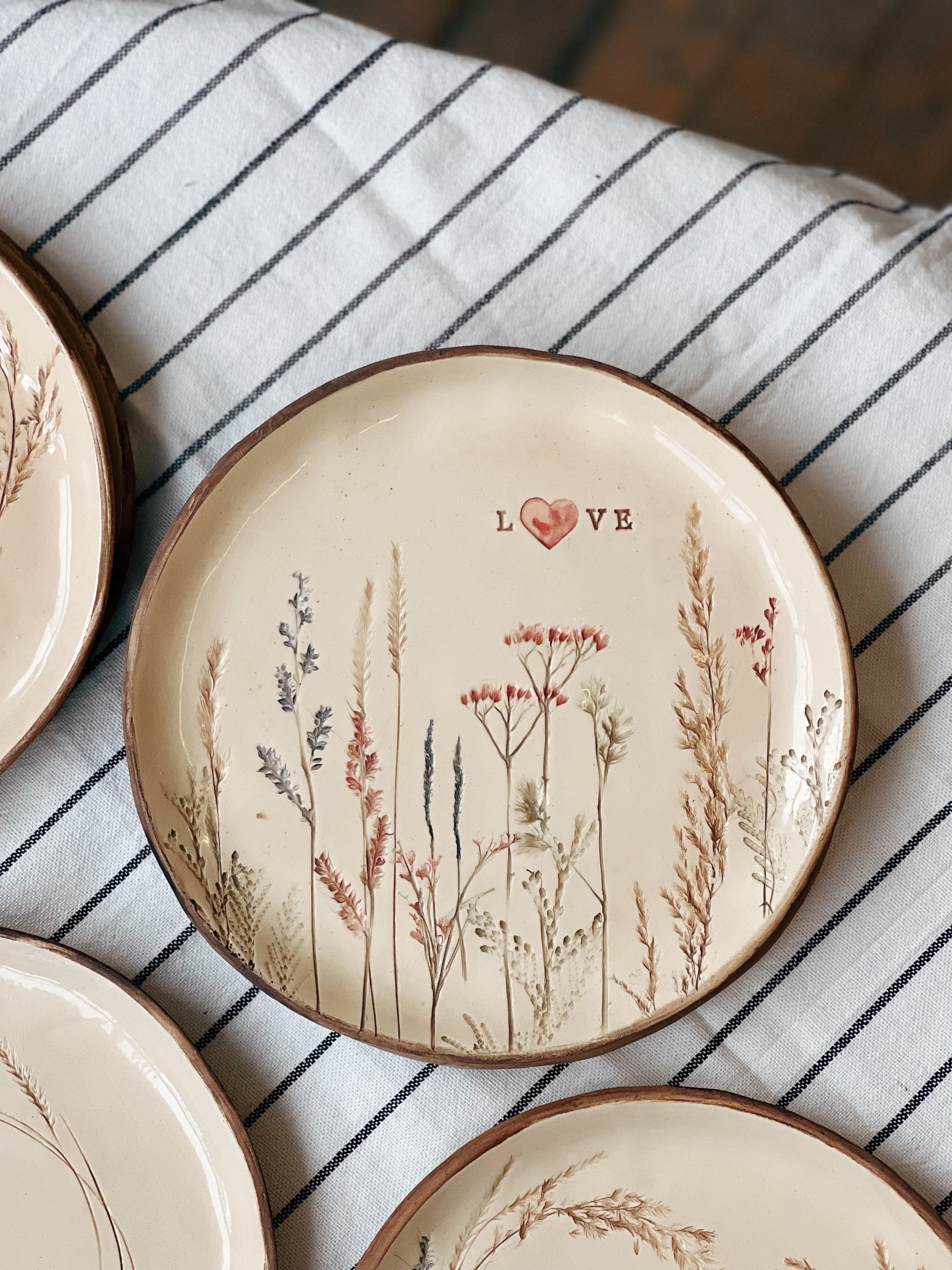 Тарілочка 19 см Love