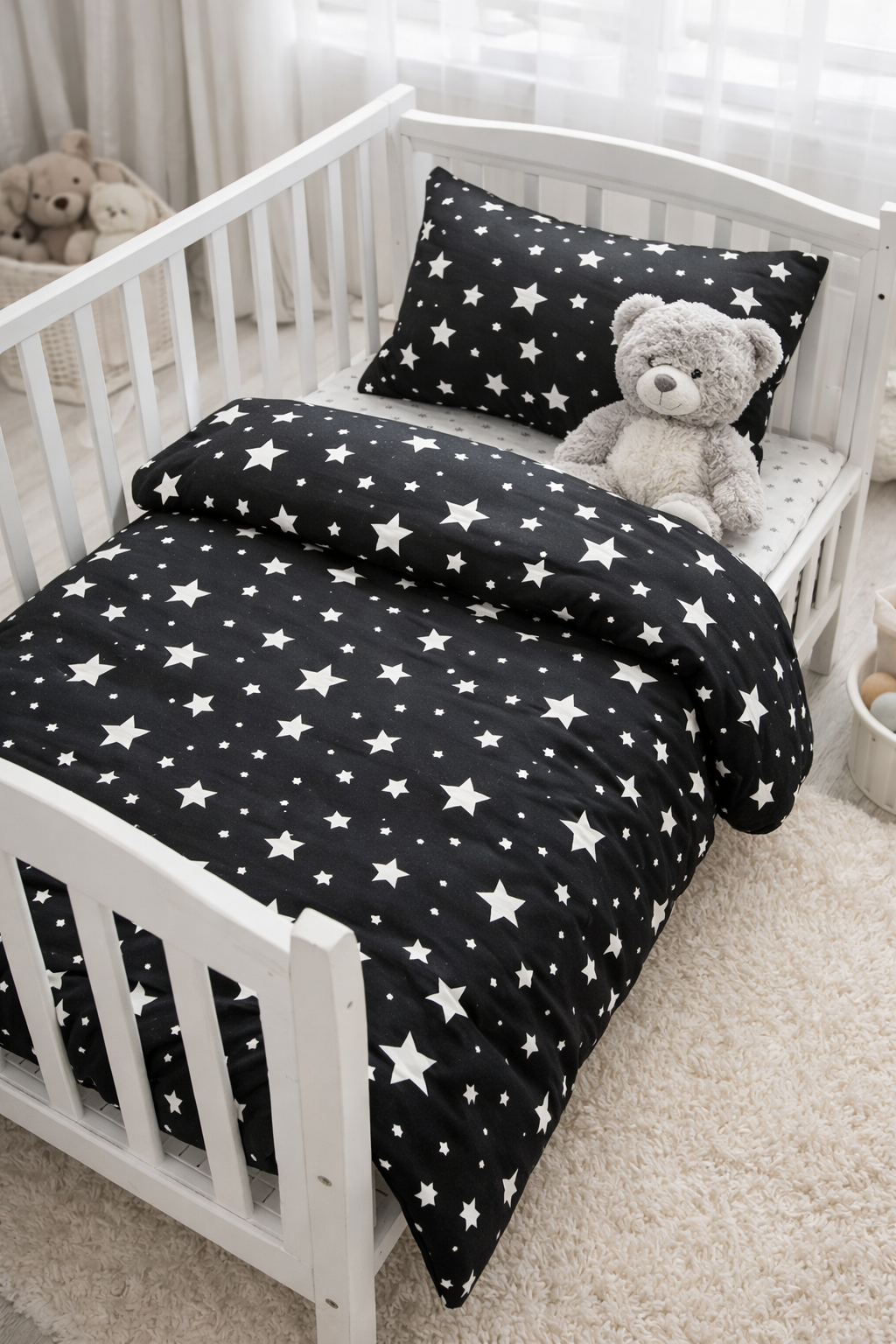 Постільна білизна  в ліжечко  ранфорс принт  "Білі зірки на чорному "