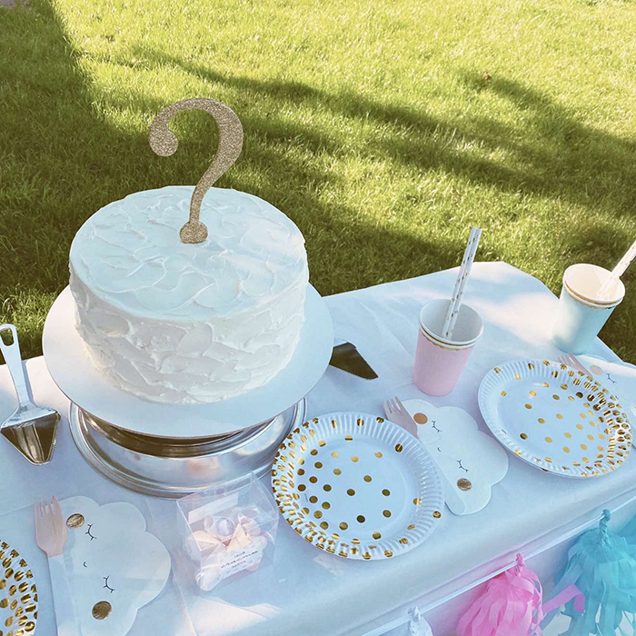 Акриловий топер із золотим гліттером "?"