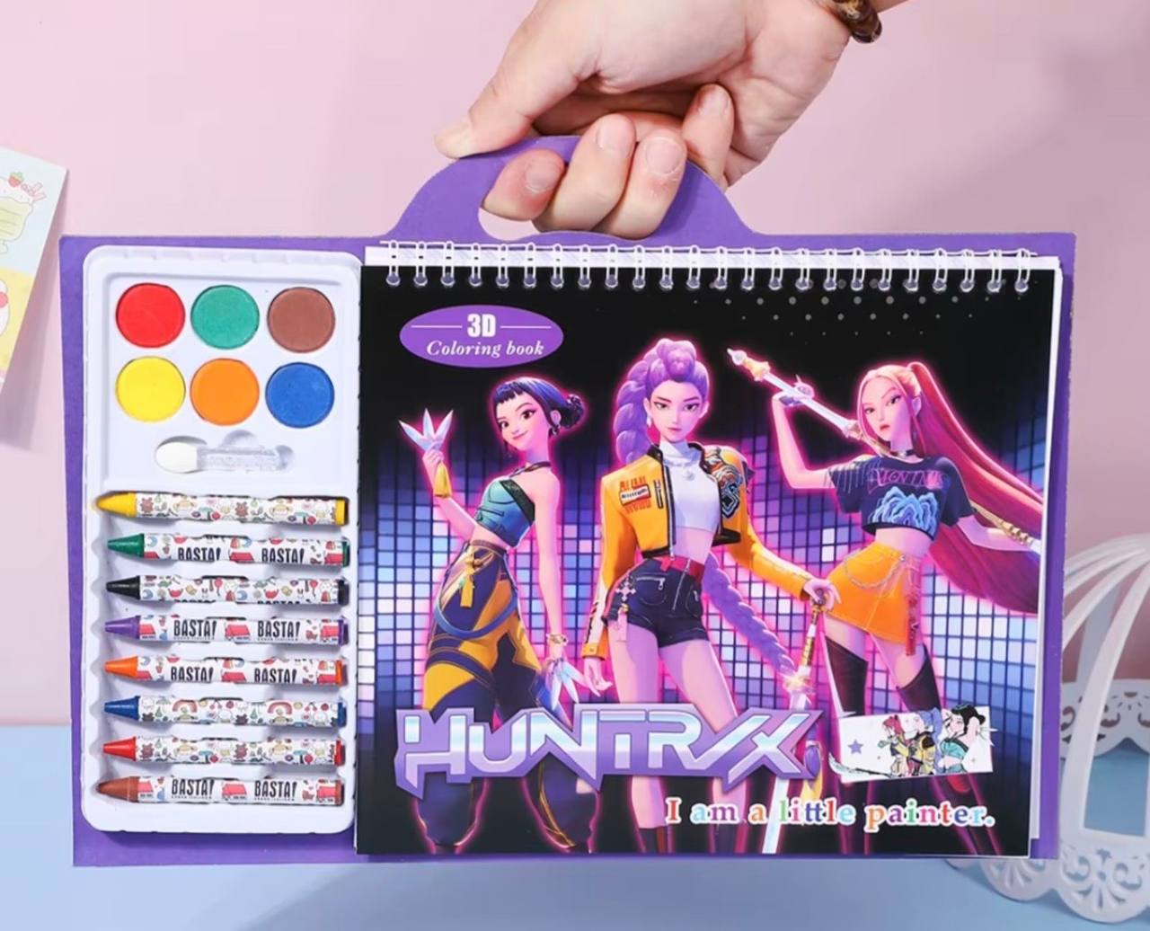 Розмальовка Kpop Demon Hunters з олівцями та фарбами