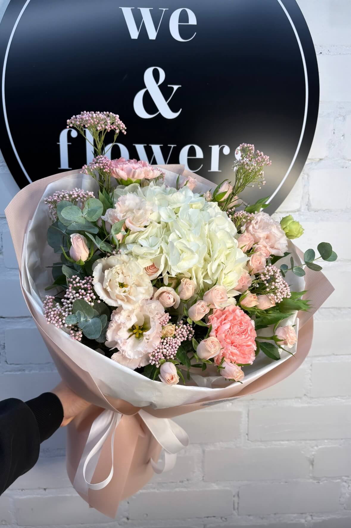 Букет "Невагомість" з гортензією, озотамнусом та еустомою