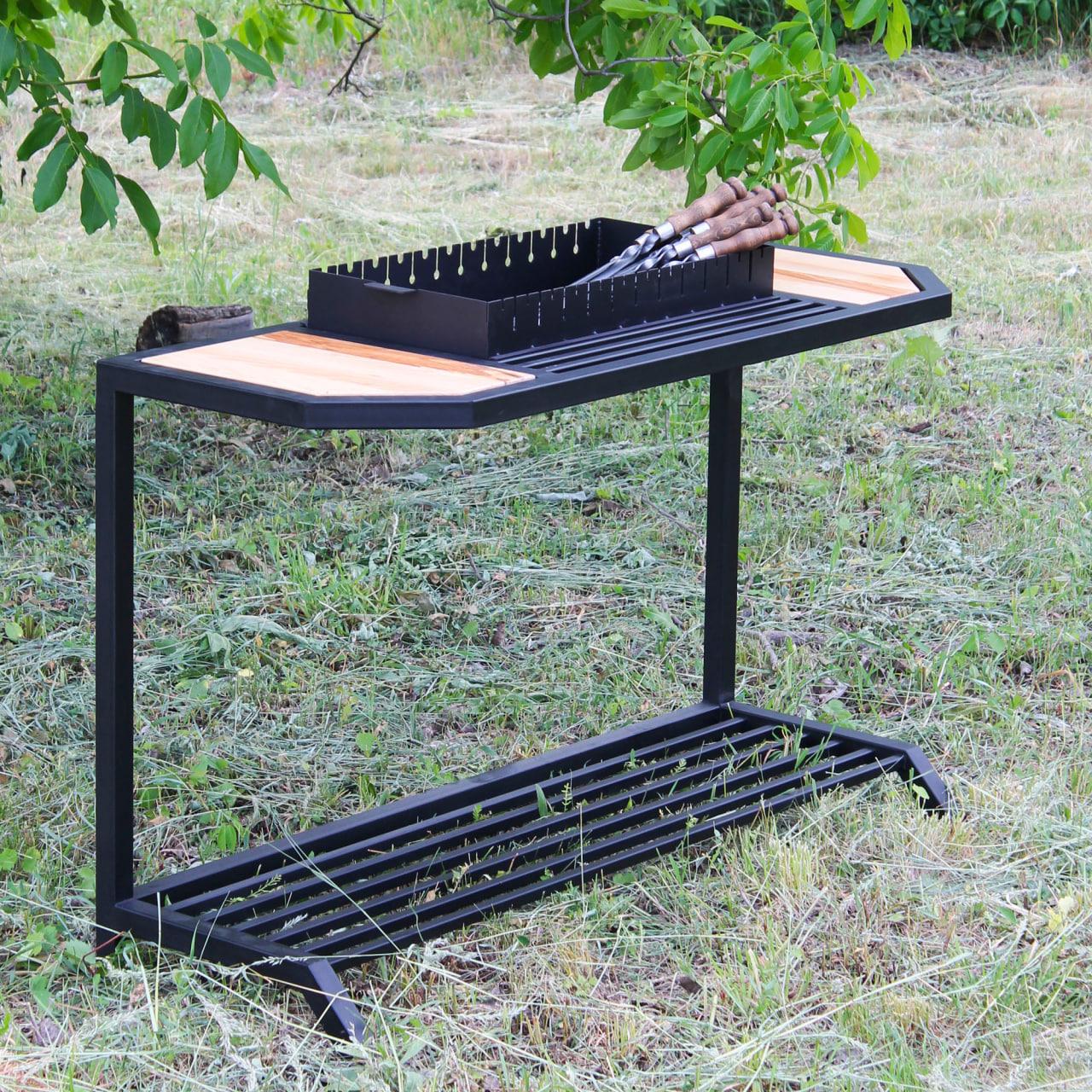 Мангал Ватра зі столиком та знімною жаровнею на 12 шампурів.
