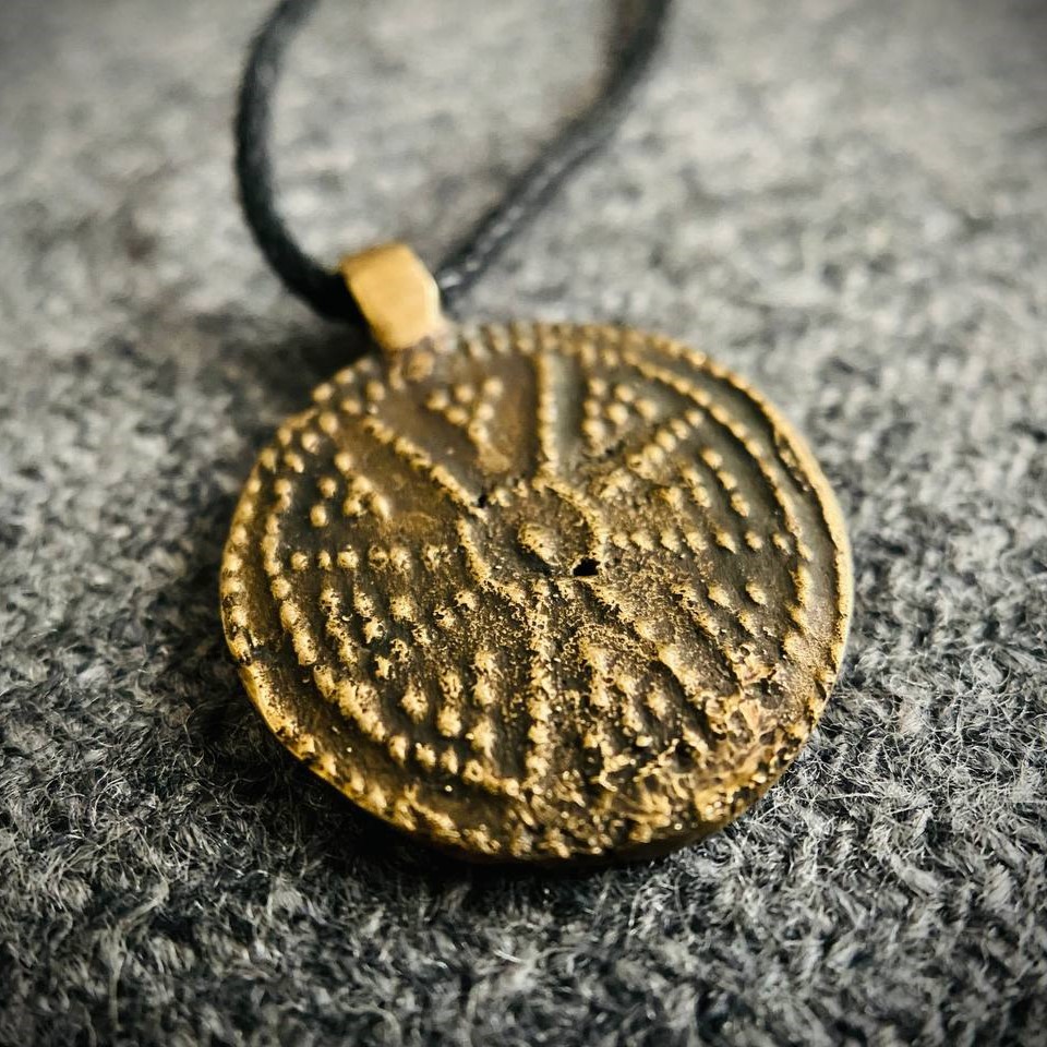 Підвіска солярний знак з Пересопниці #1