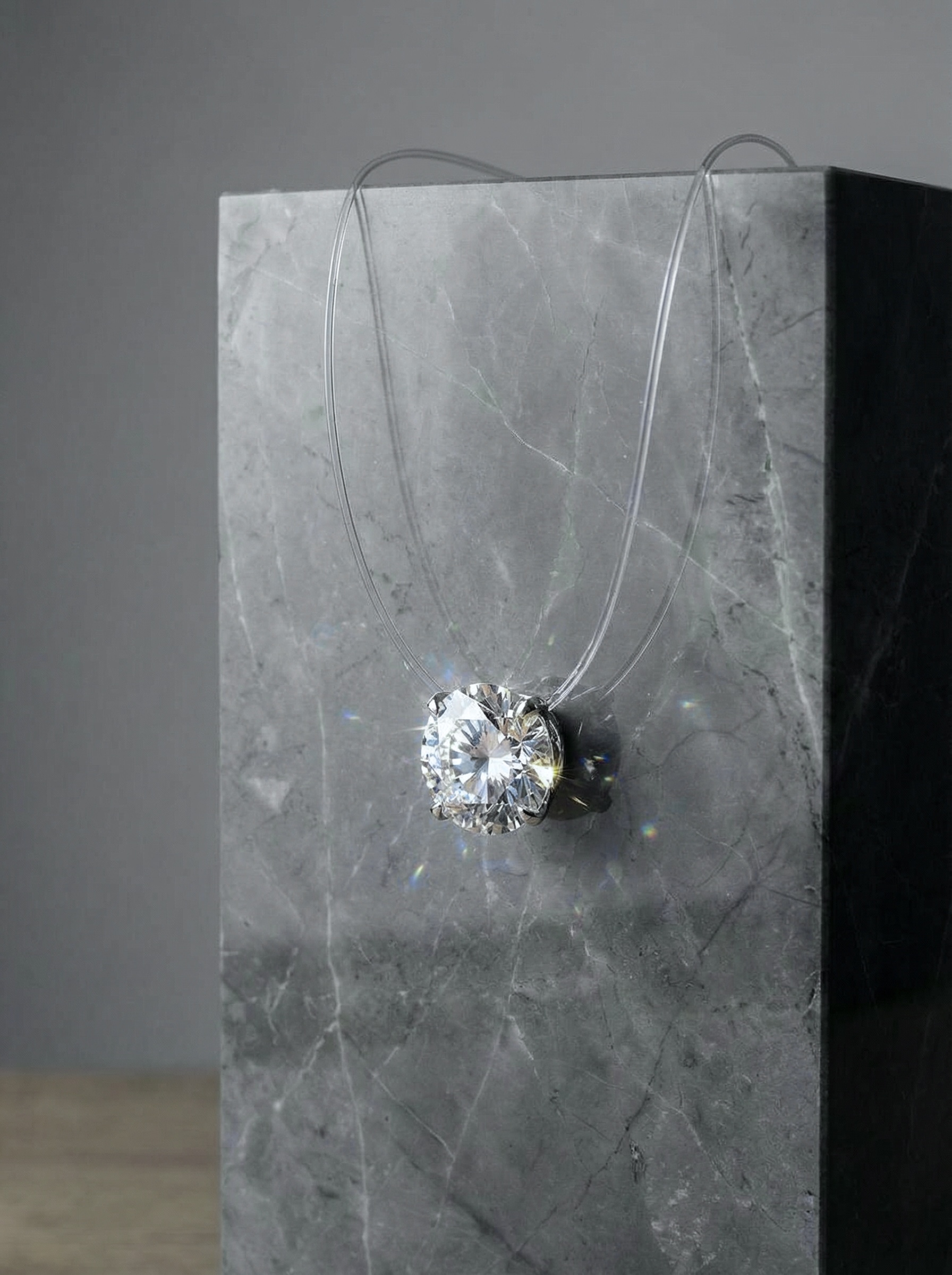 Камінчик на волосіні мусаніт 6 мм