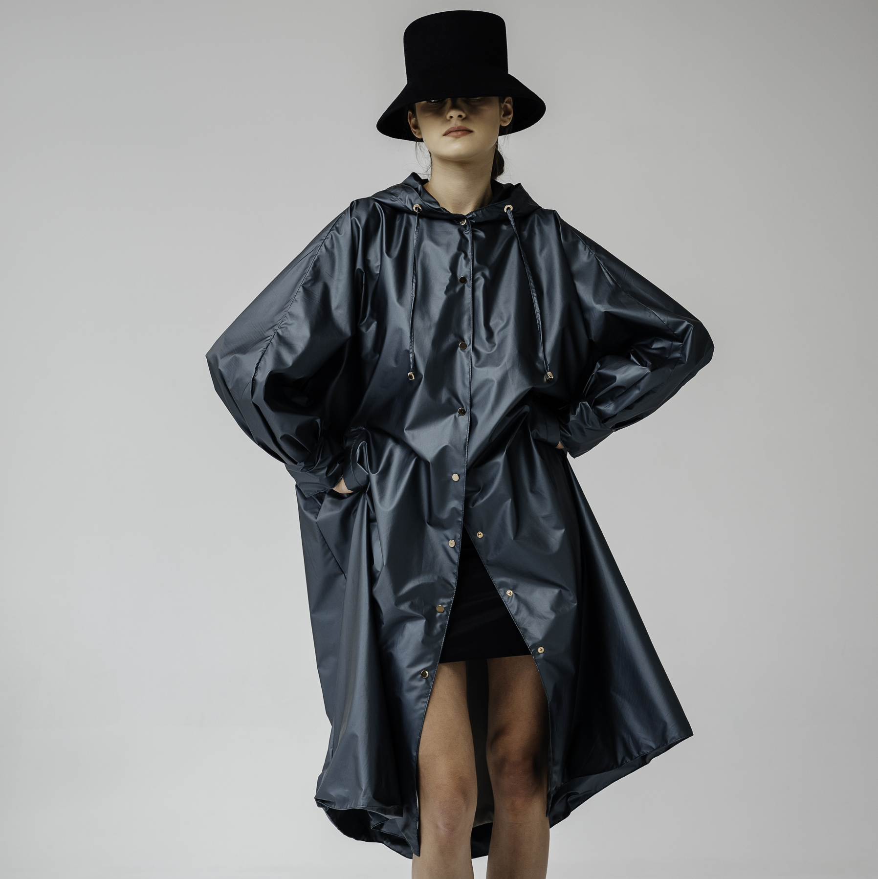 Смарагдовий дизайнерський дощовик Oversize | Emerald Designer Raincoat One size