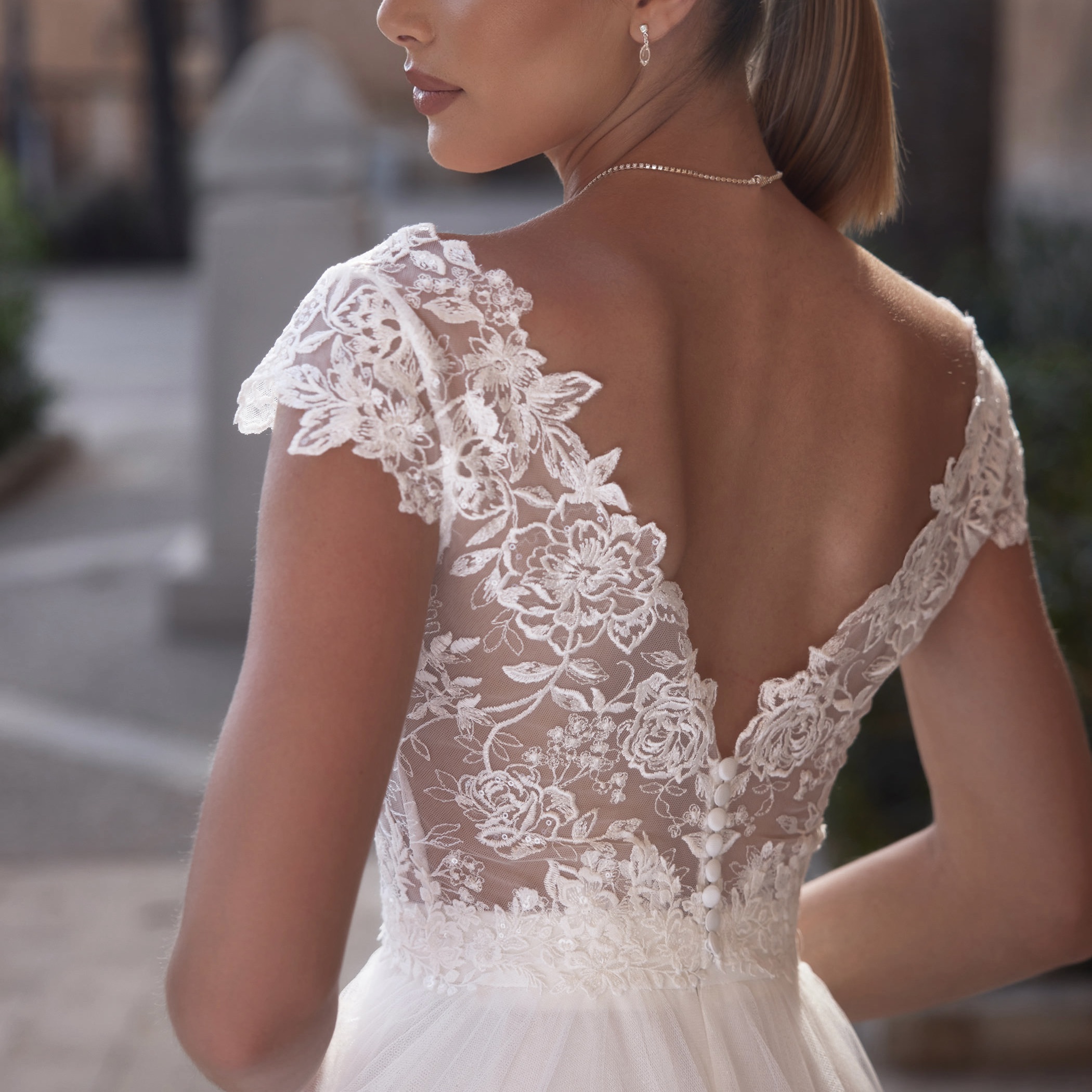 Bianco Evento Brauttop E454