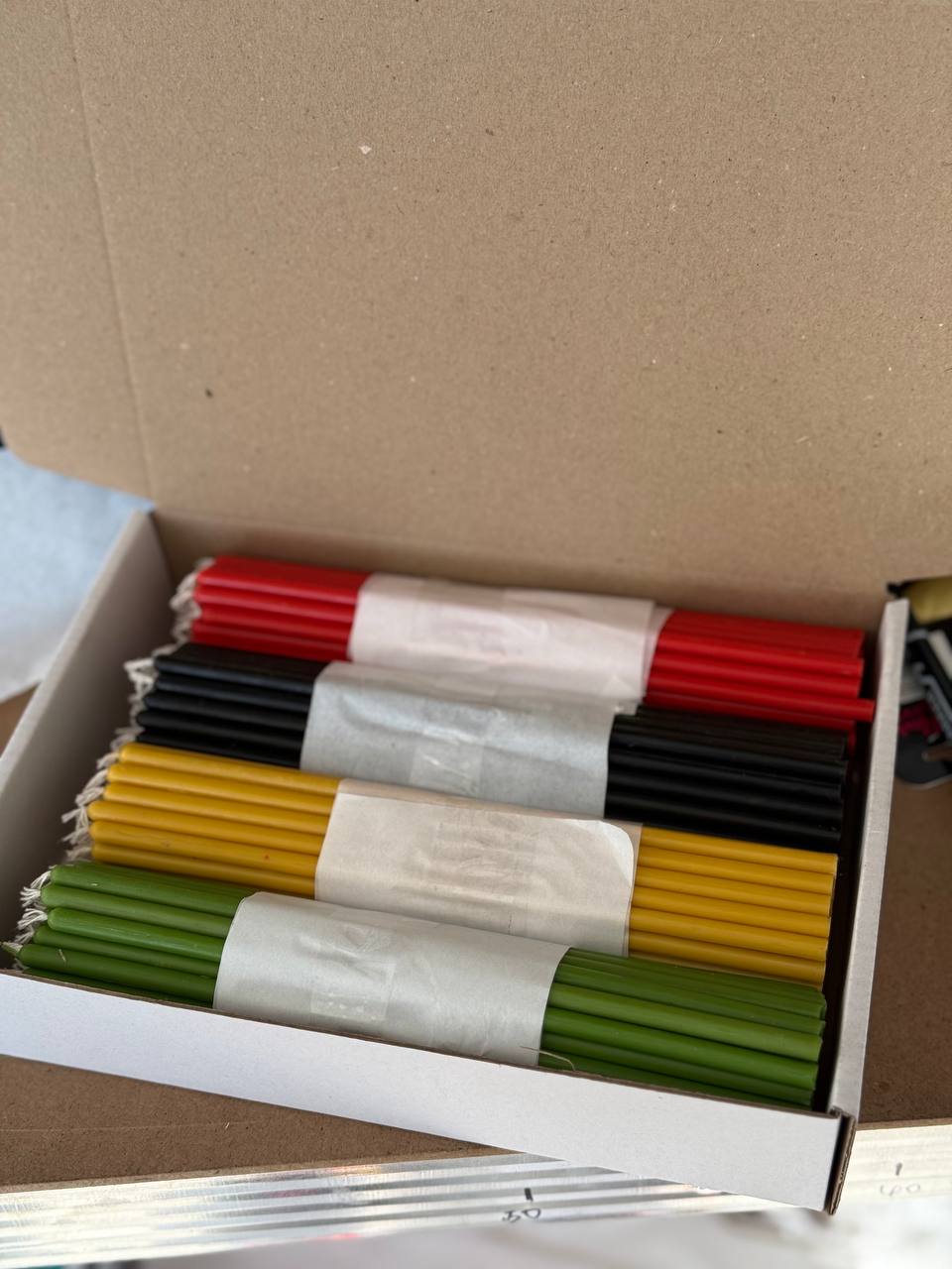 Набір воскових свічок 200 шт 20 см