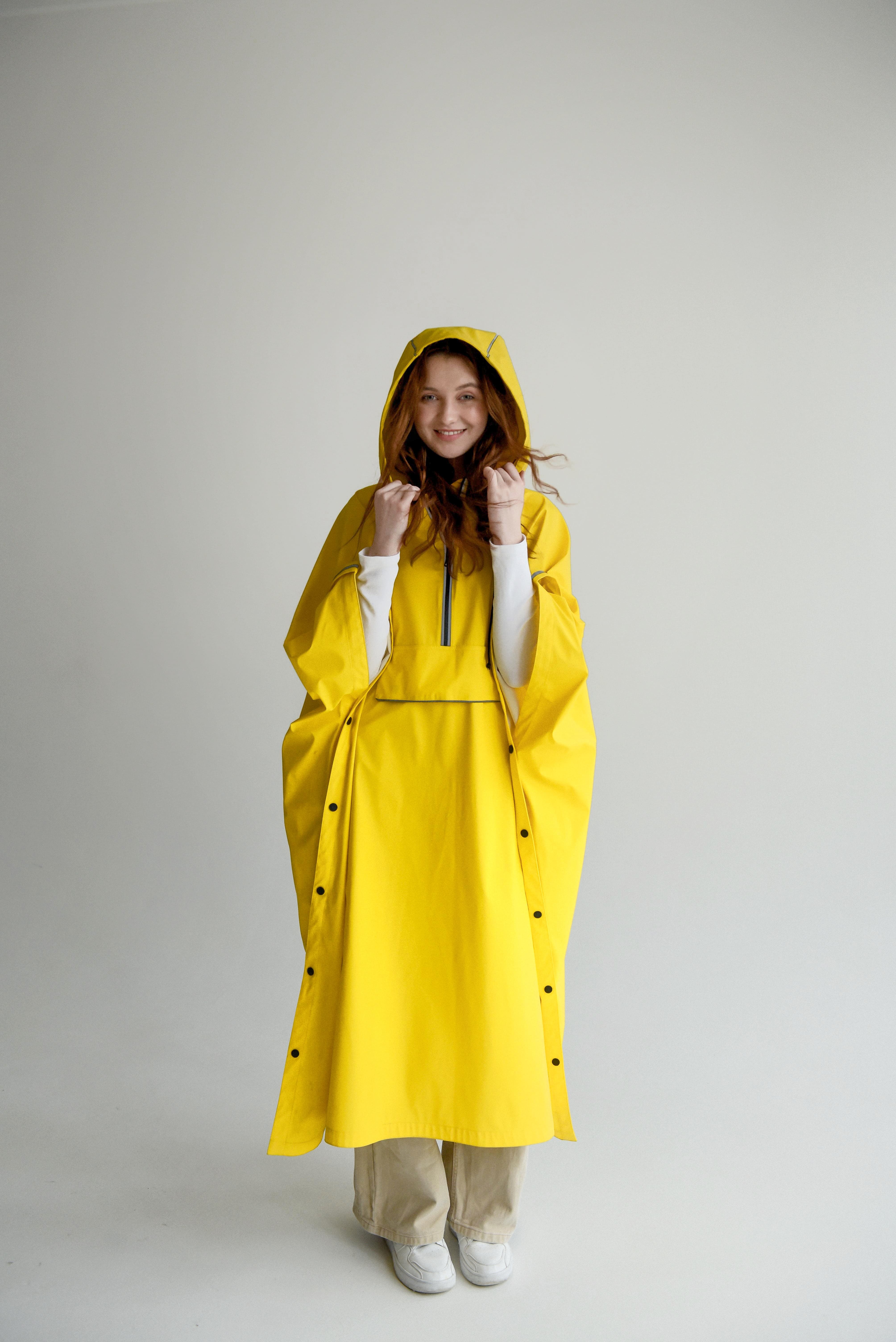 Жовтий дощовик-пончо універсальний / Yellow Poncho Designer Raincoat Unisex one size