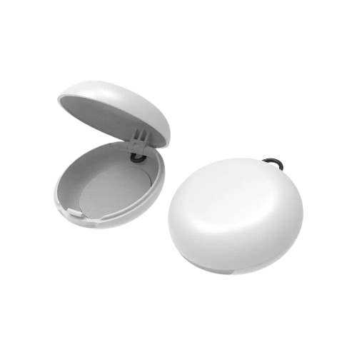 Круглий футляр для зберігання та транспортування берушів в білому кольорі