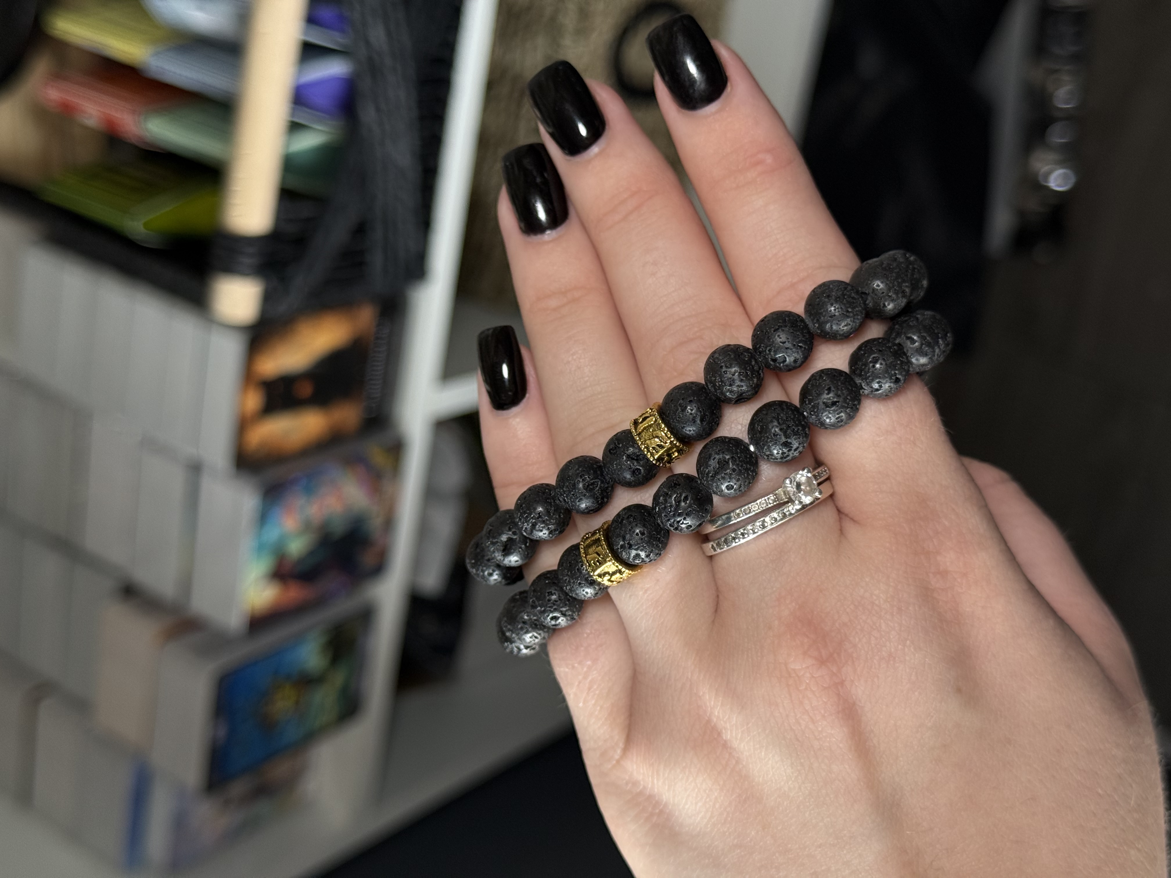 Браслет з Лавового камня