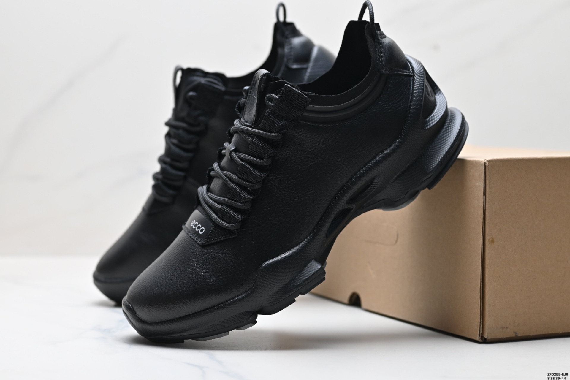 ECCO OFFROAD M