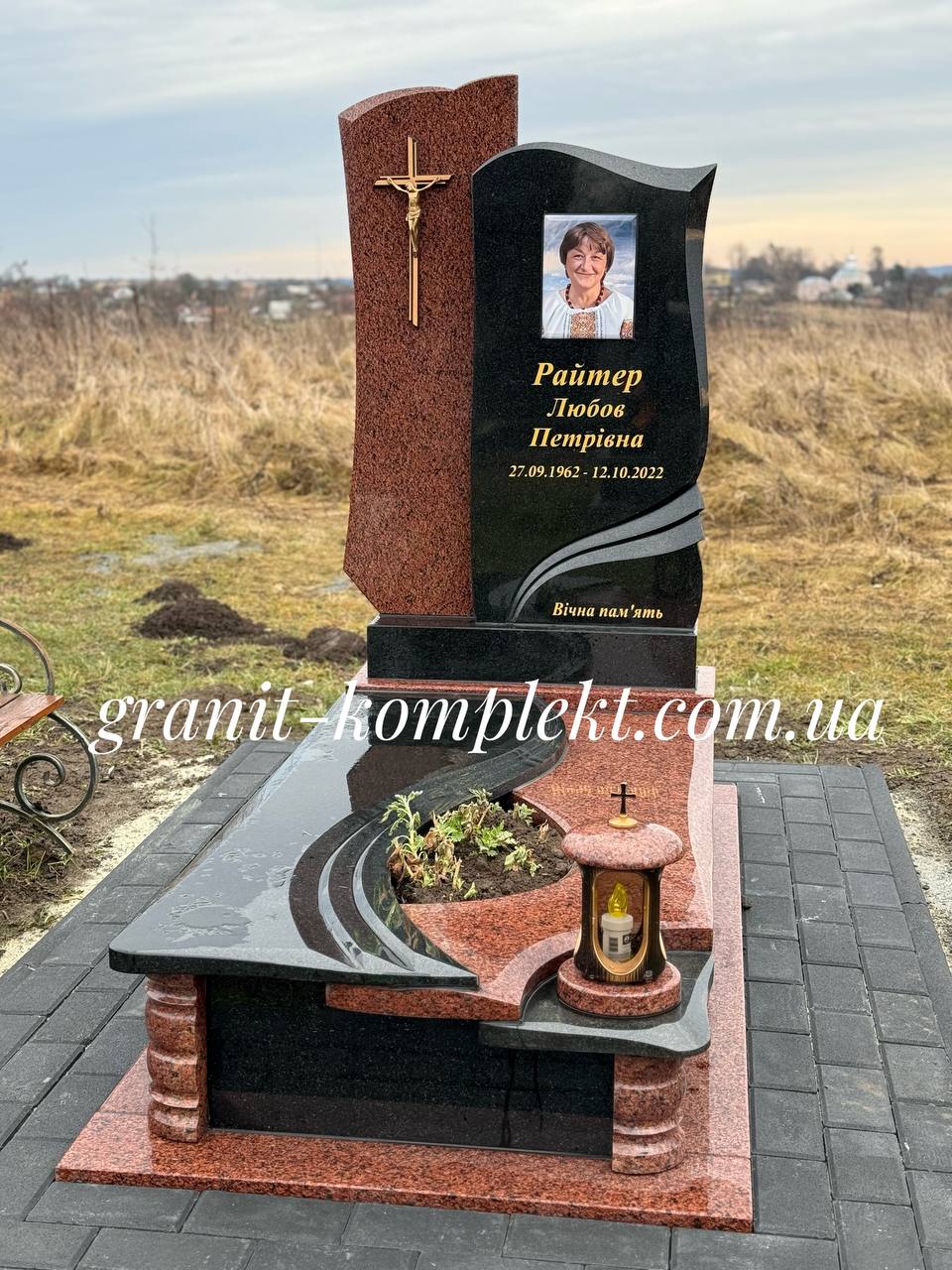 Пам'ятник одинарний  А-1000