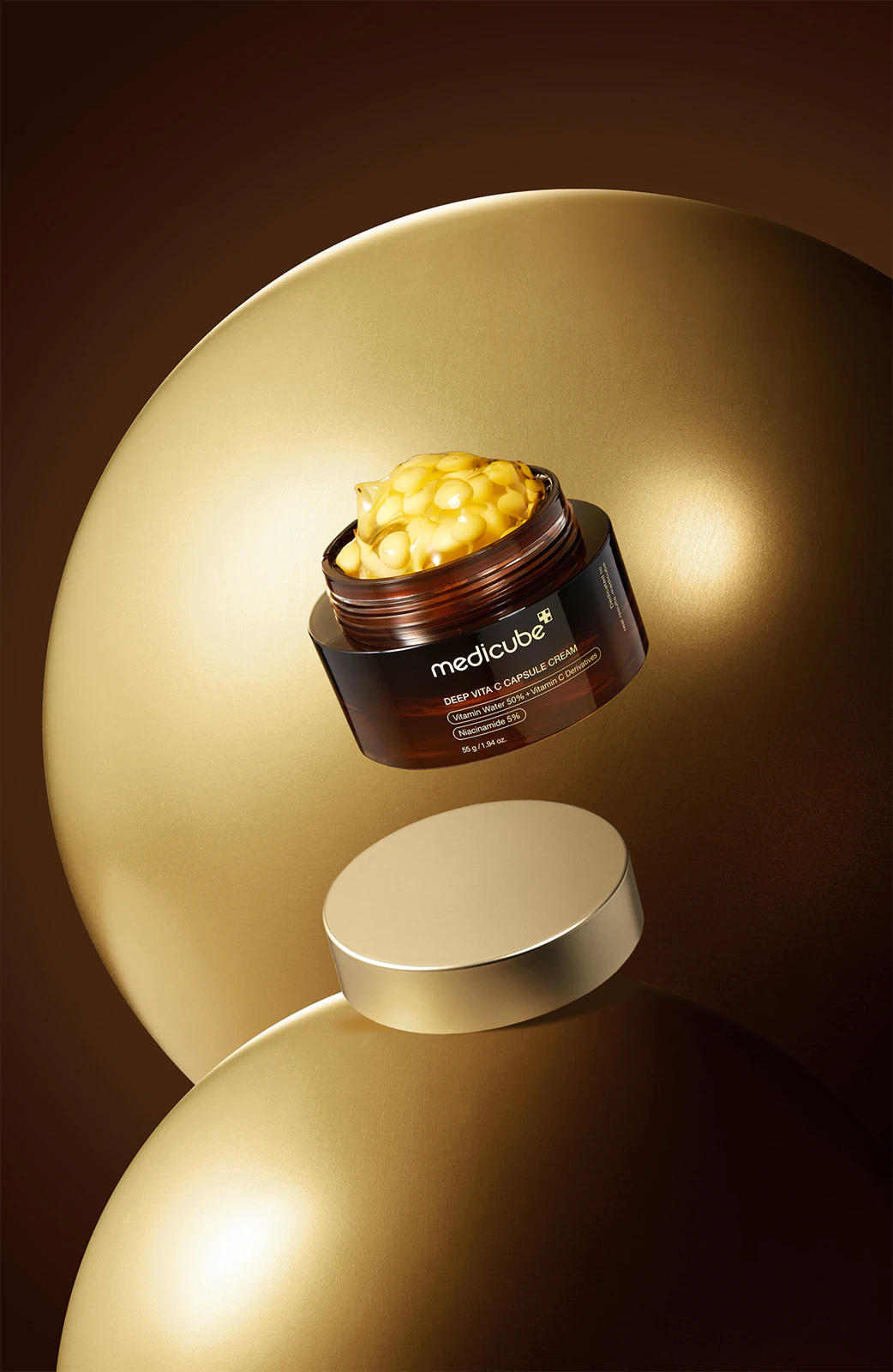 Освітлюючий крем для шкіри з гіперпігментацією Medicube Deep Vita C Capsule Cream