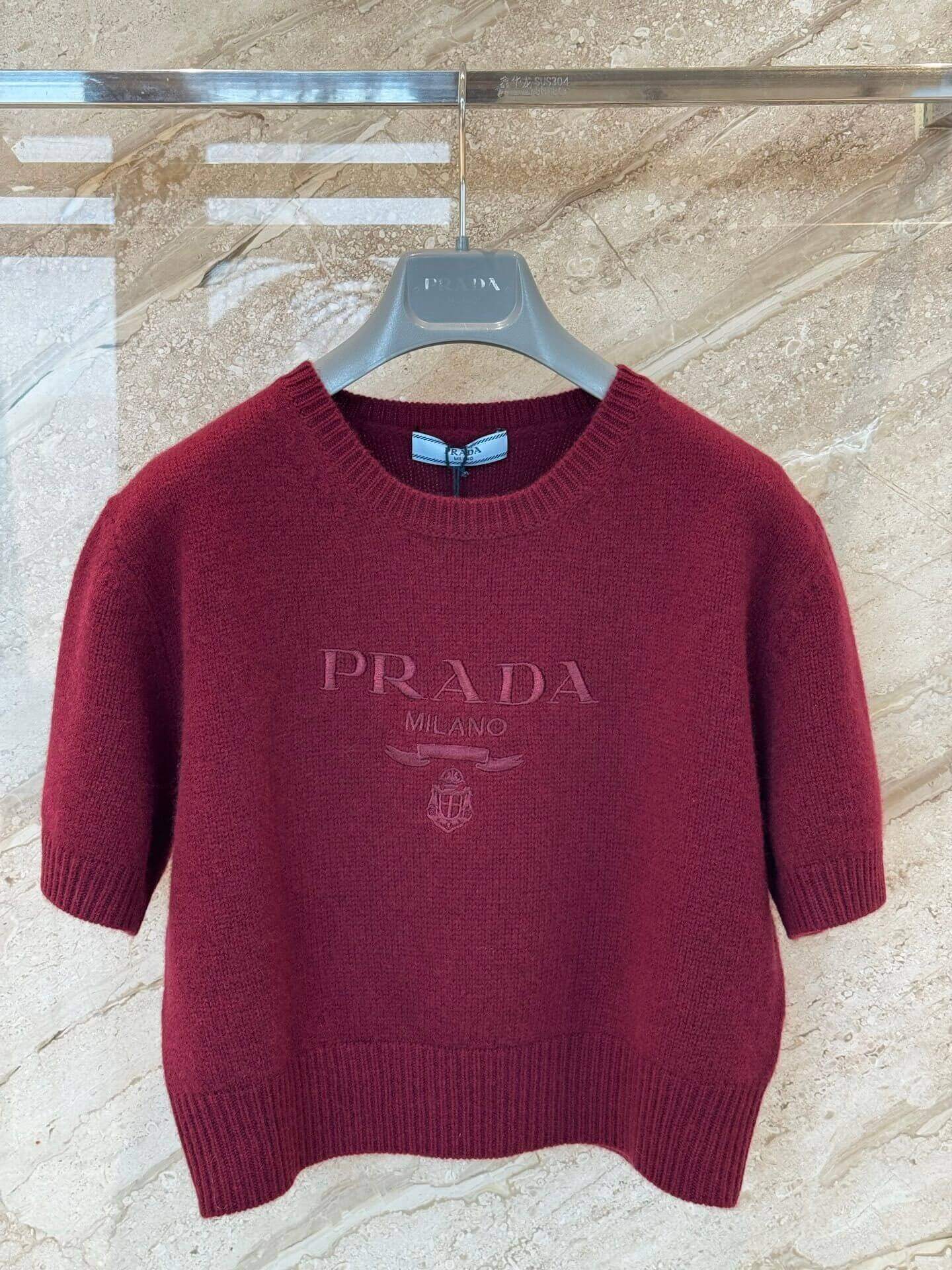 Prada кофта