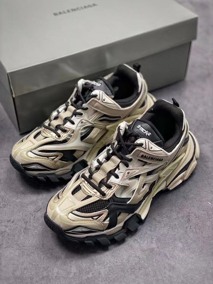 Balenciaga Triple S Track2