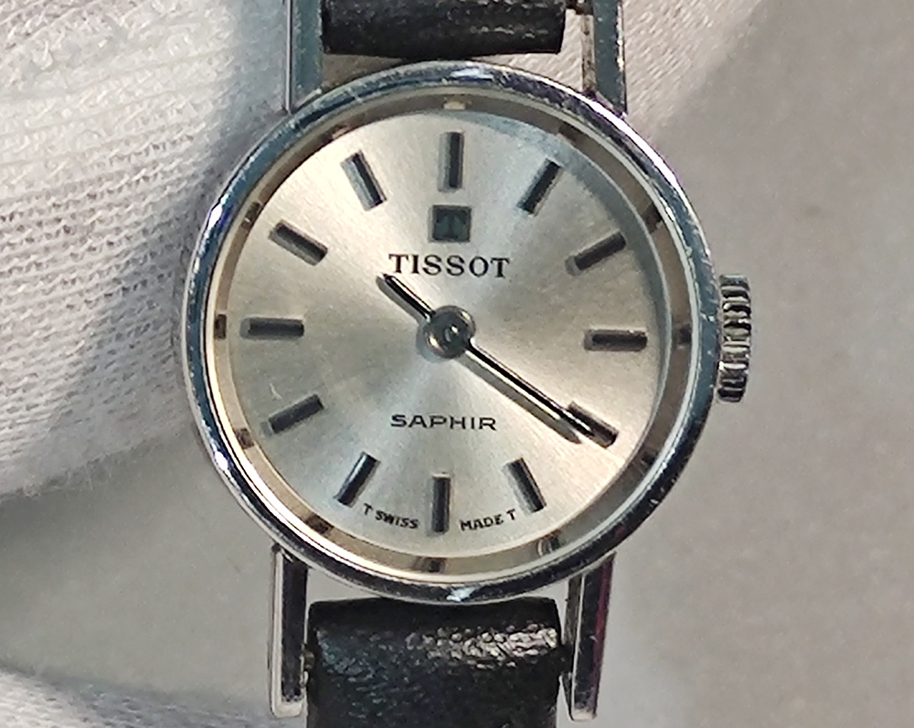 Tissot “Saphir” mechanical wristwatch for women. Made in Switzerland.