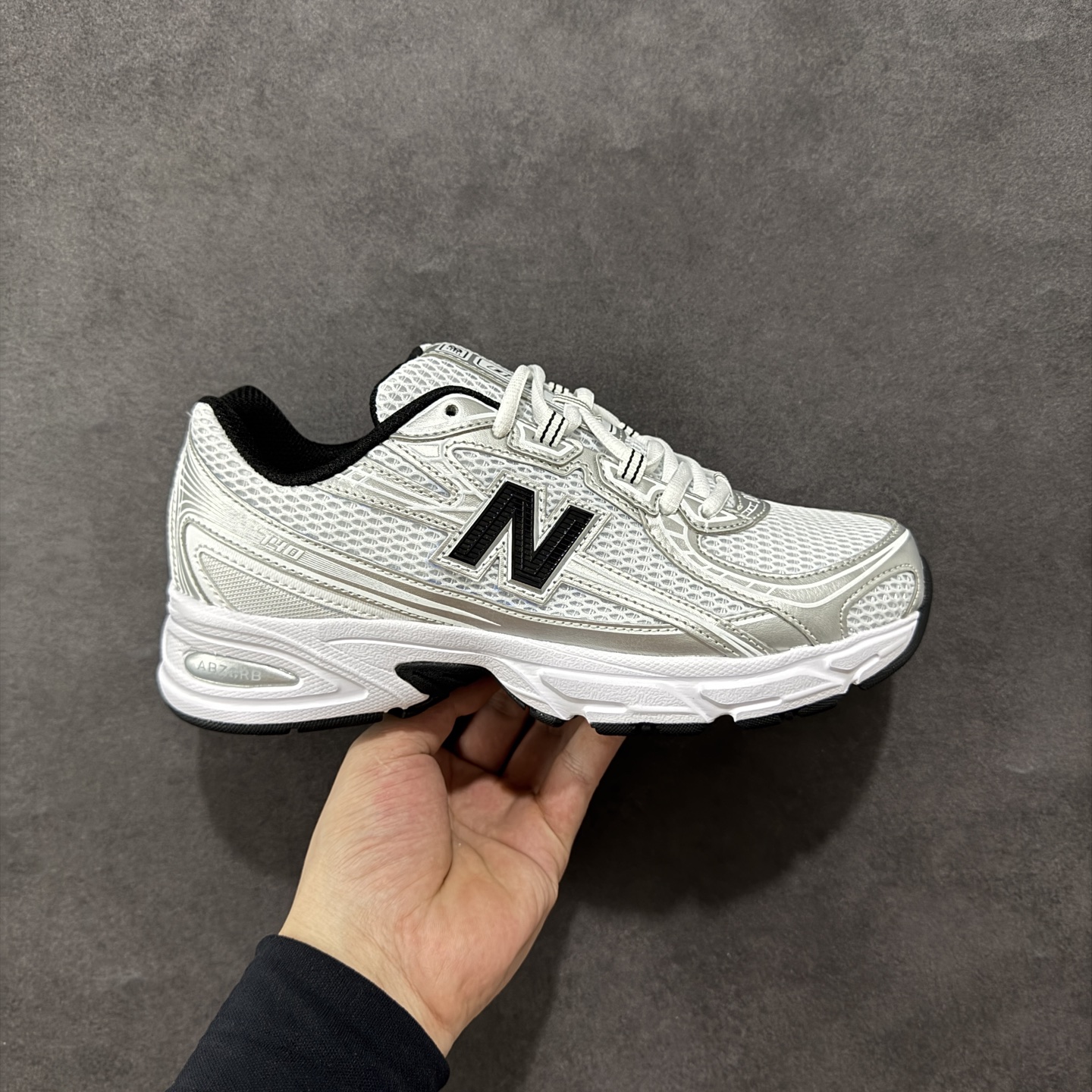 New Balance U740NW2