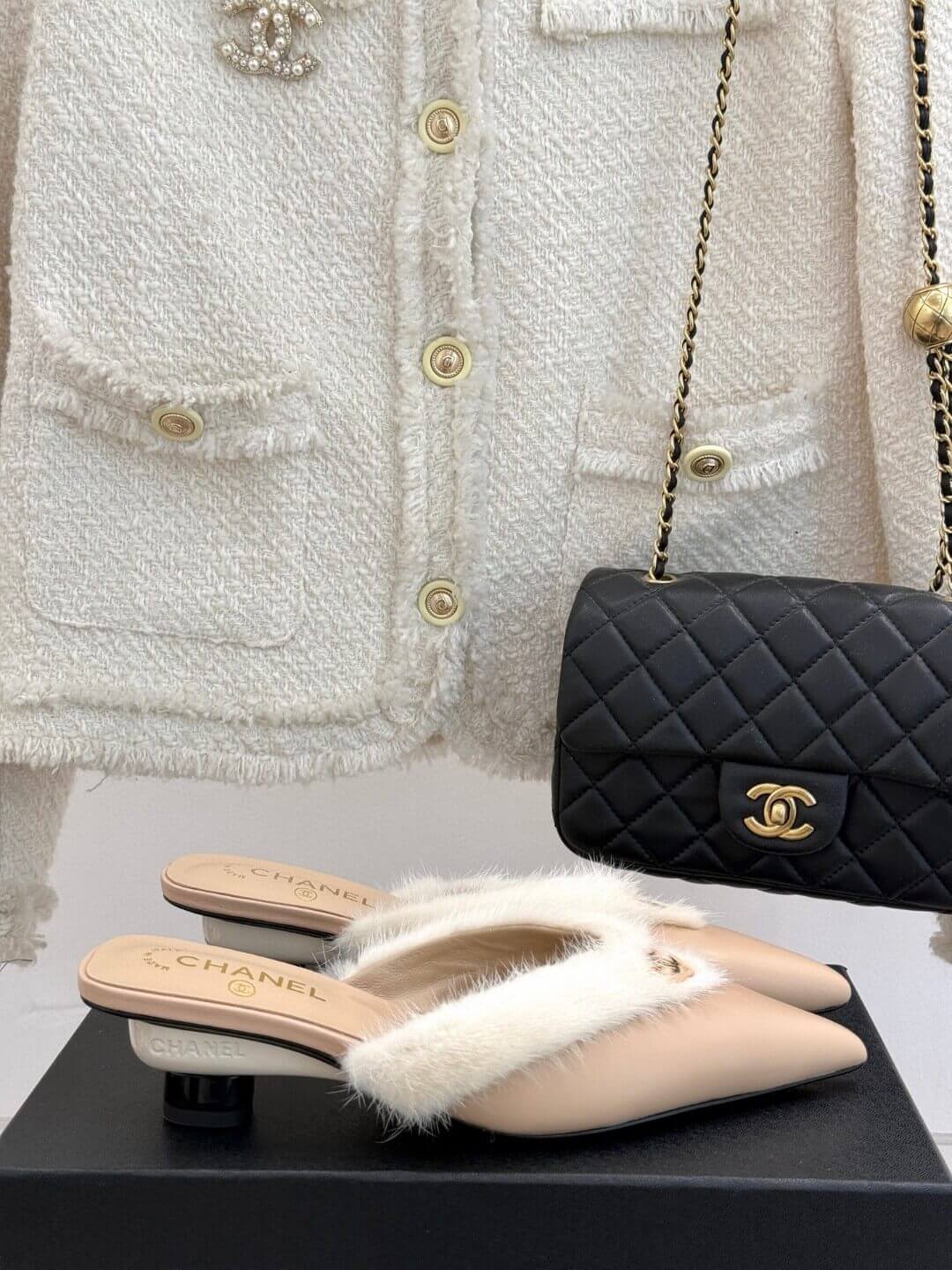 Chanel шльопанці закриті