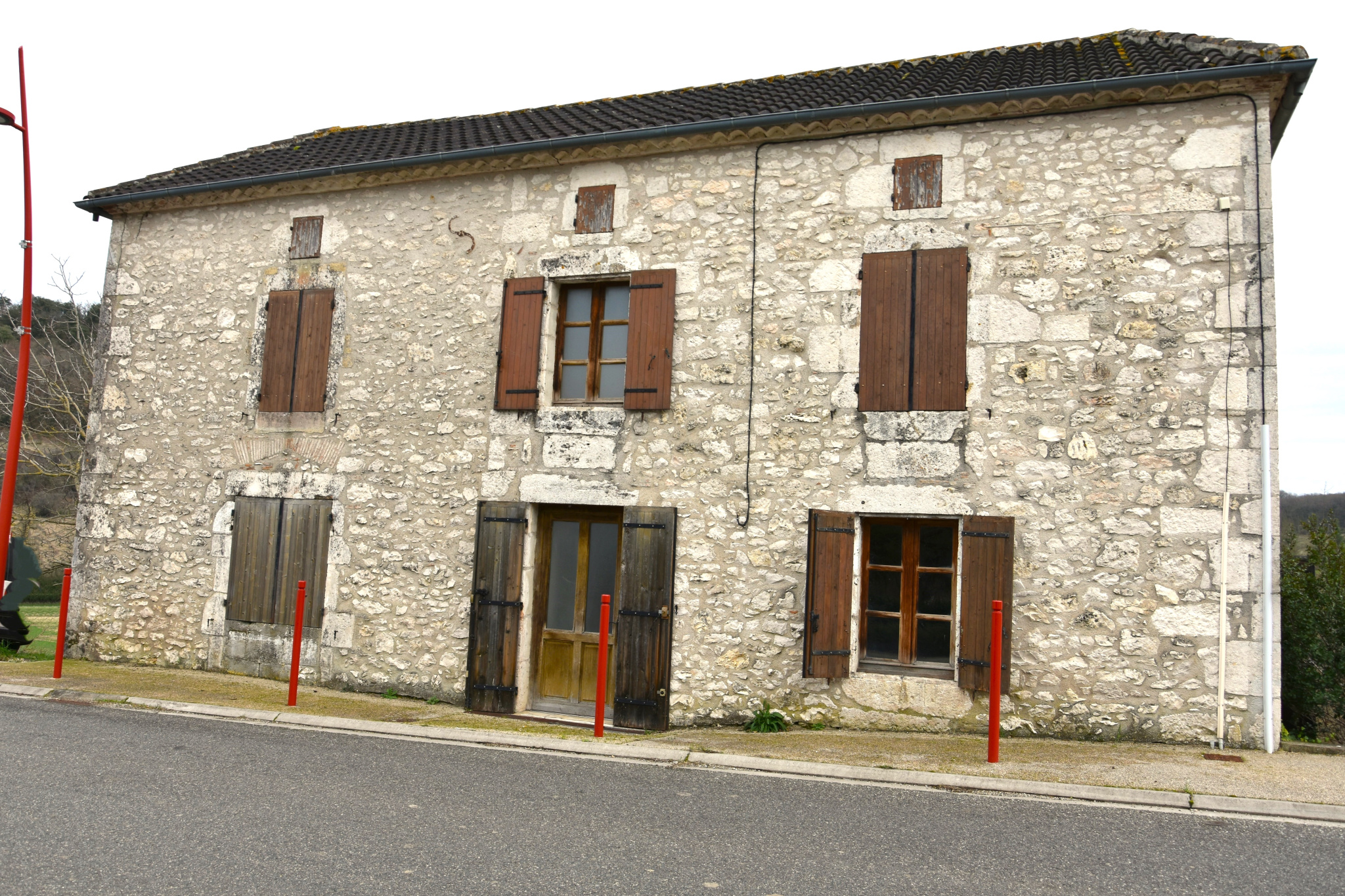 Maison de village en pierres à rénover