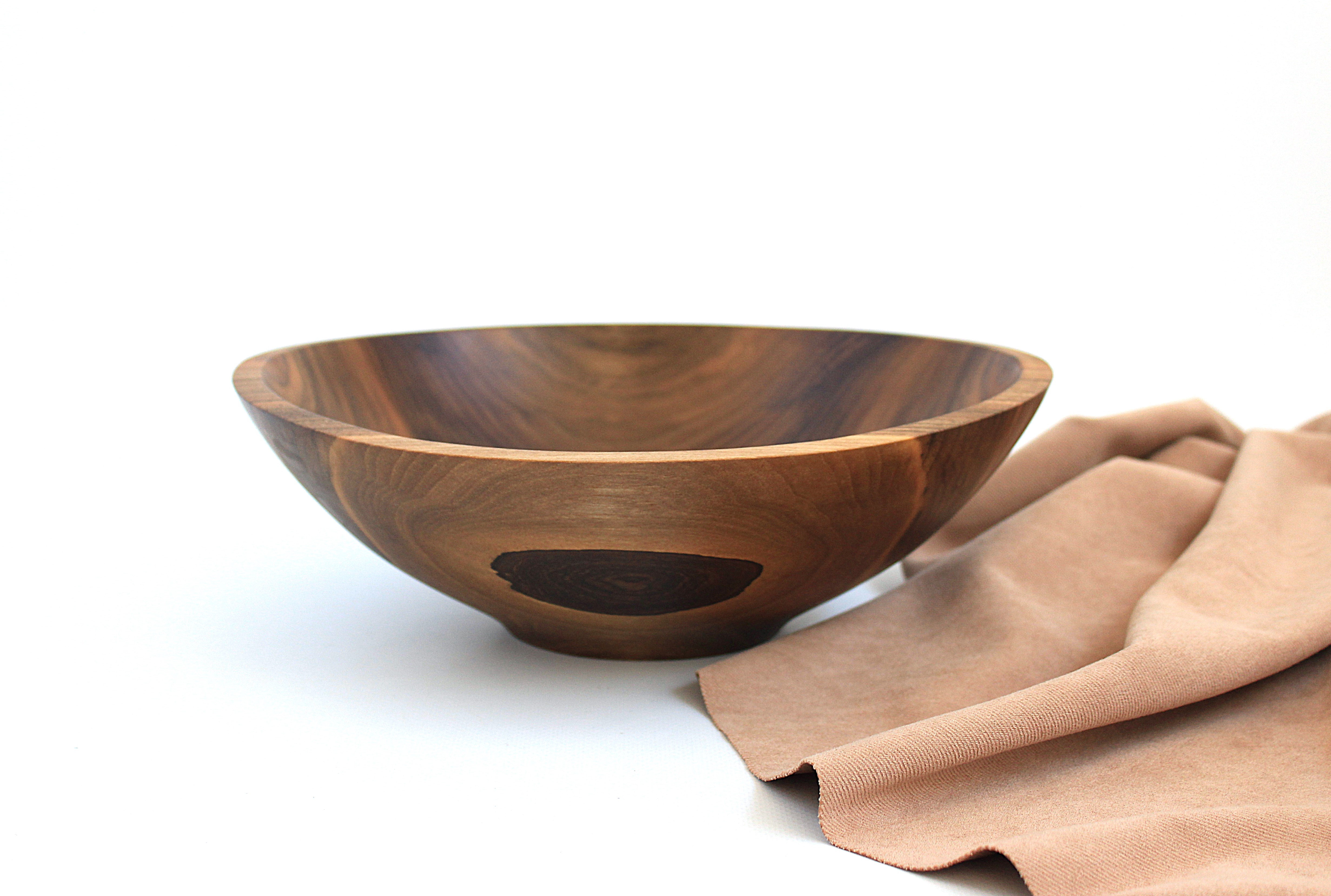 Салатник дерев'яний з горіха