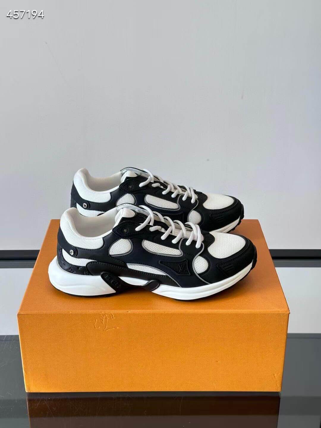 Louis Vuitton кросівки