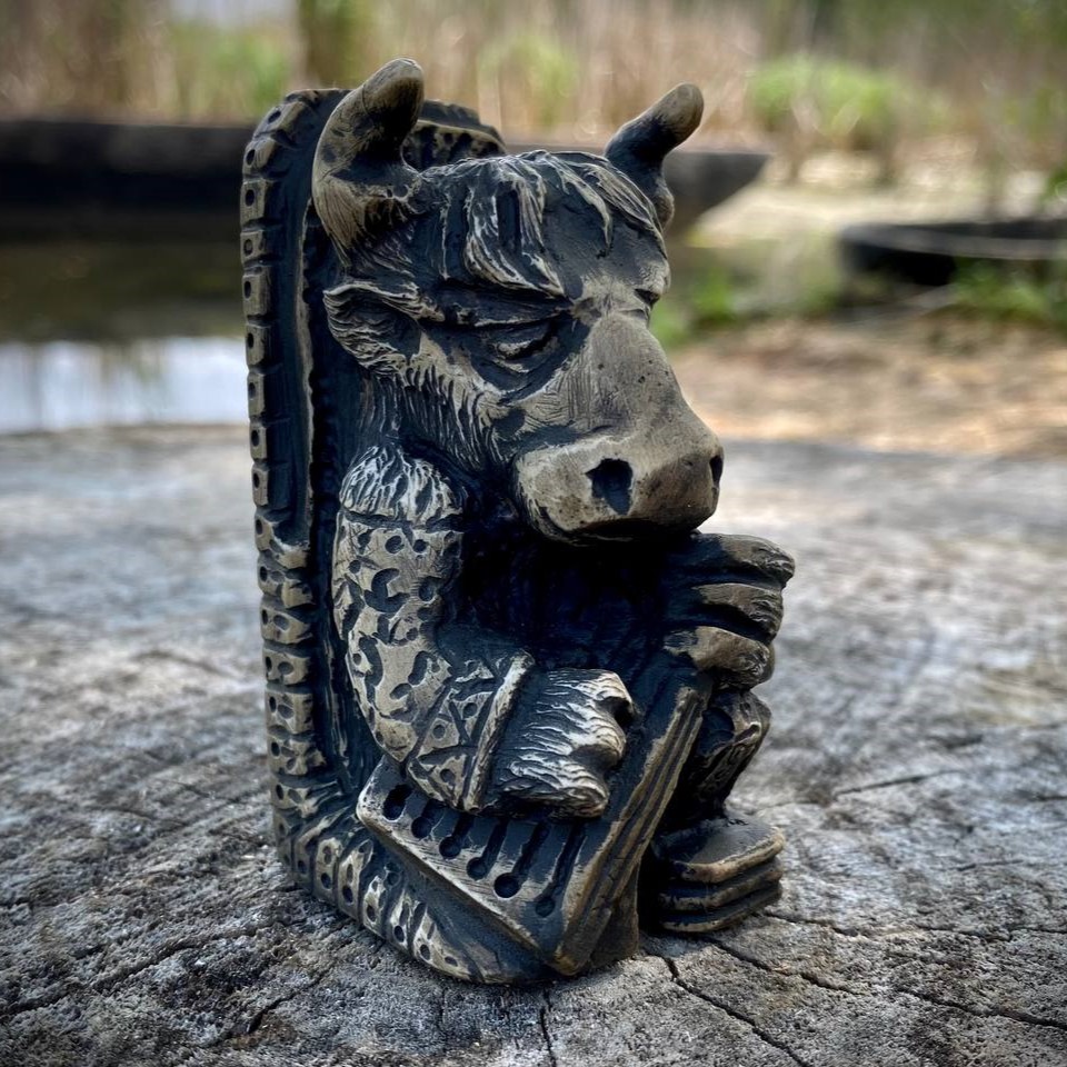 Фігурка Велес #1