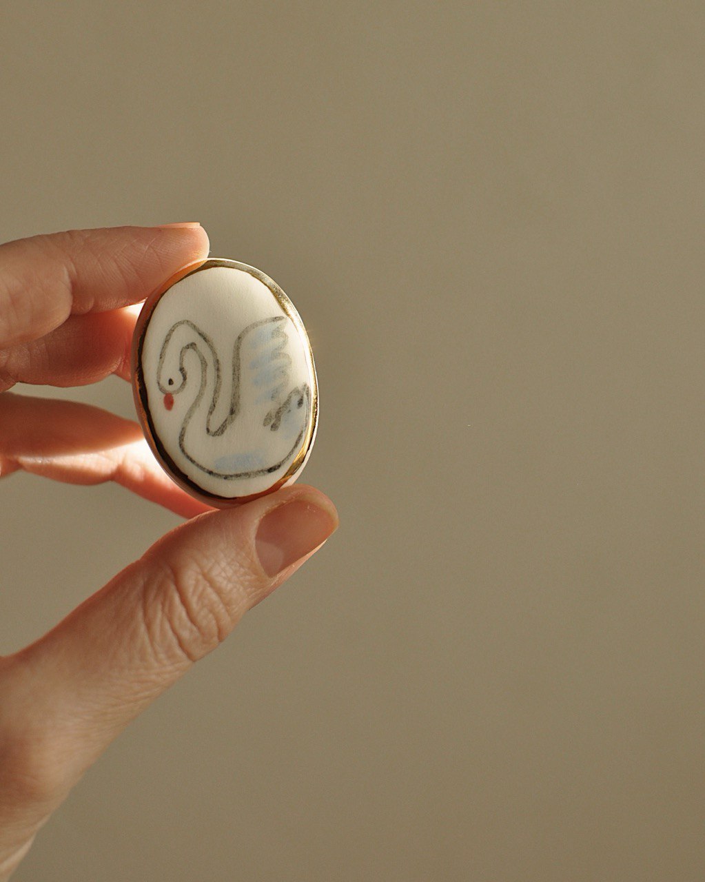 брошка "лебідь"