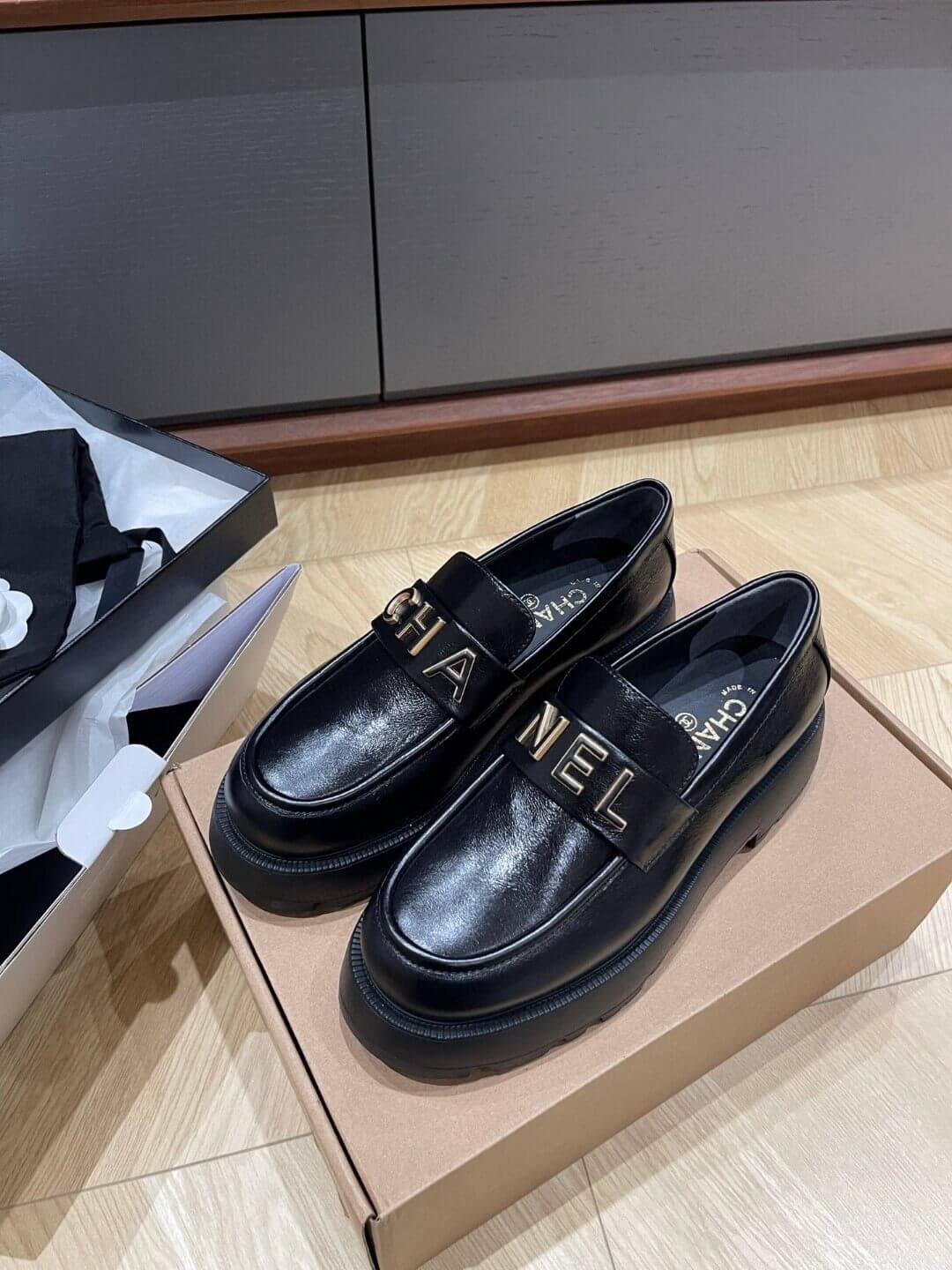 Chanel лофери