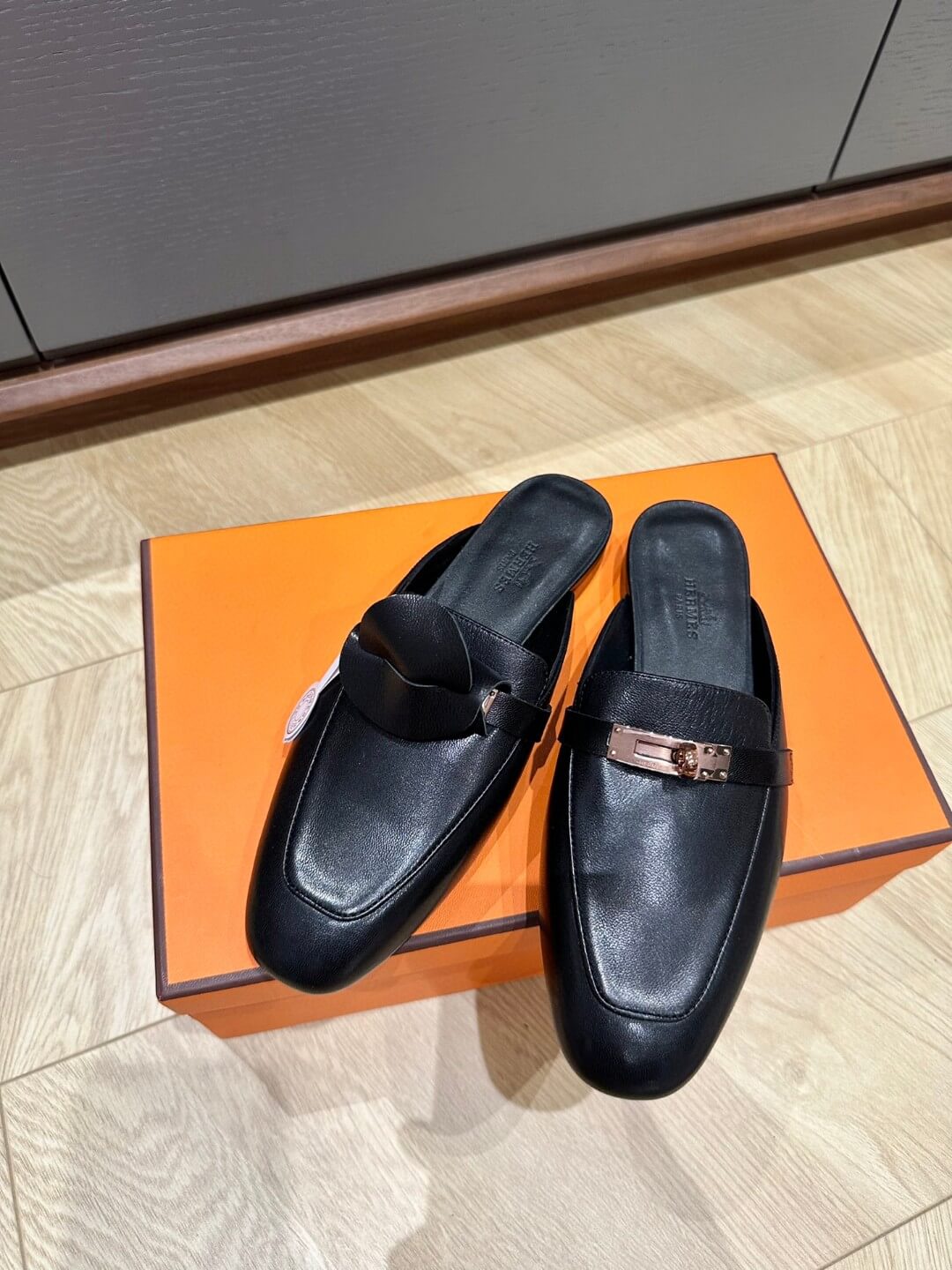 Hermes мюлі