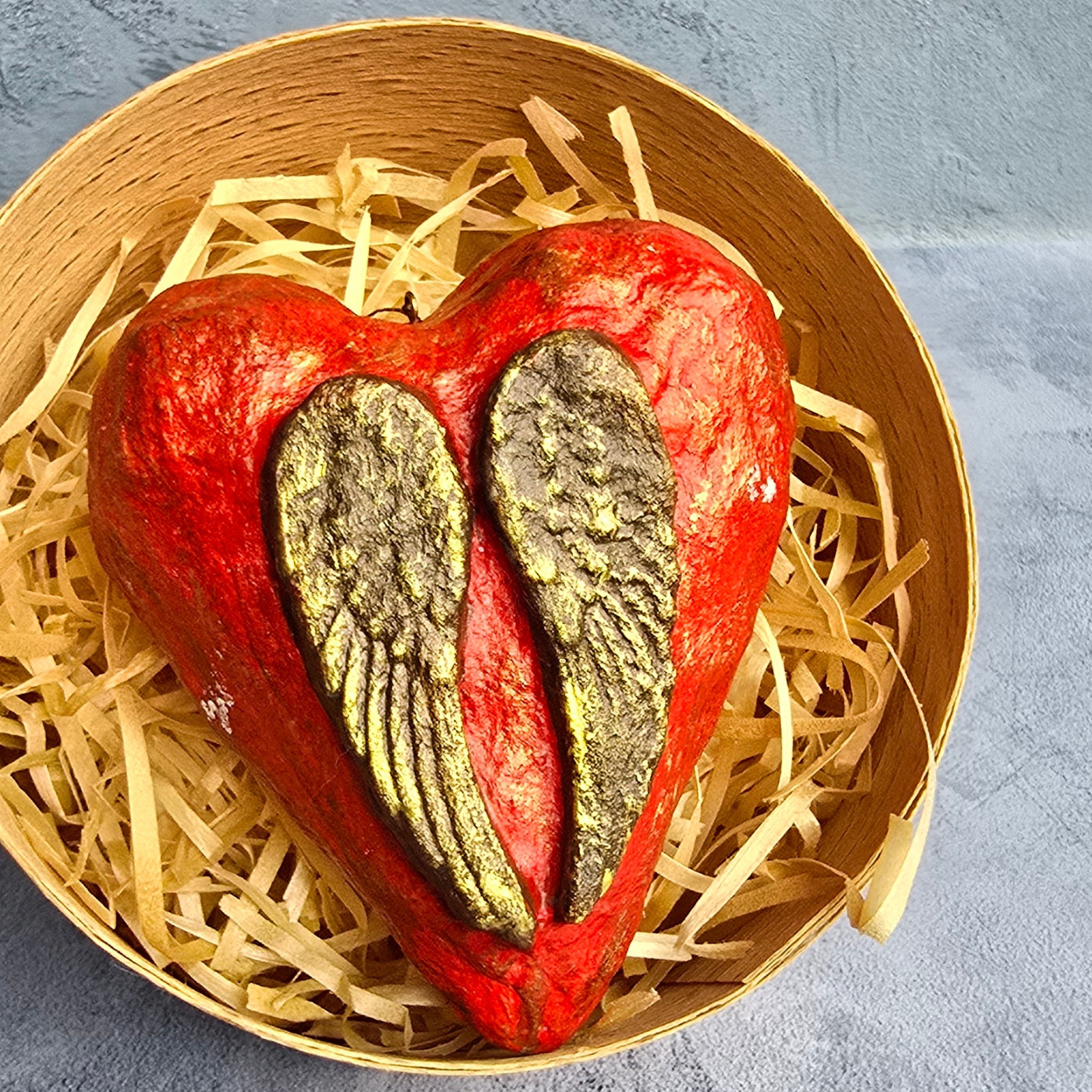 Cotton spun ornament Heart with wings